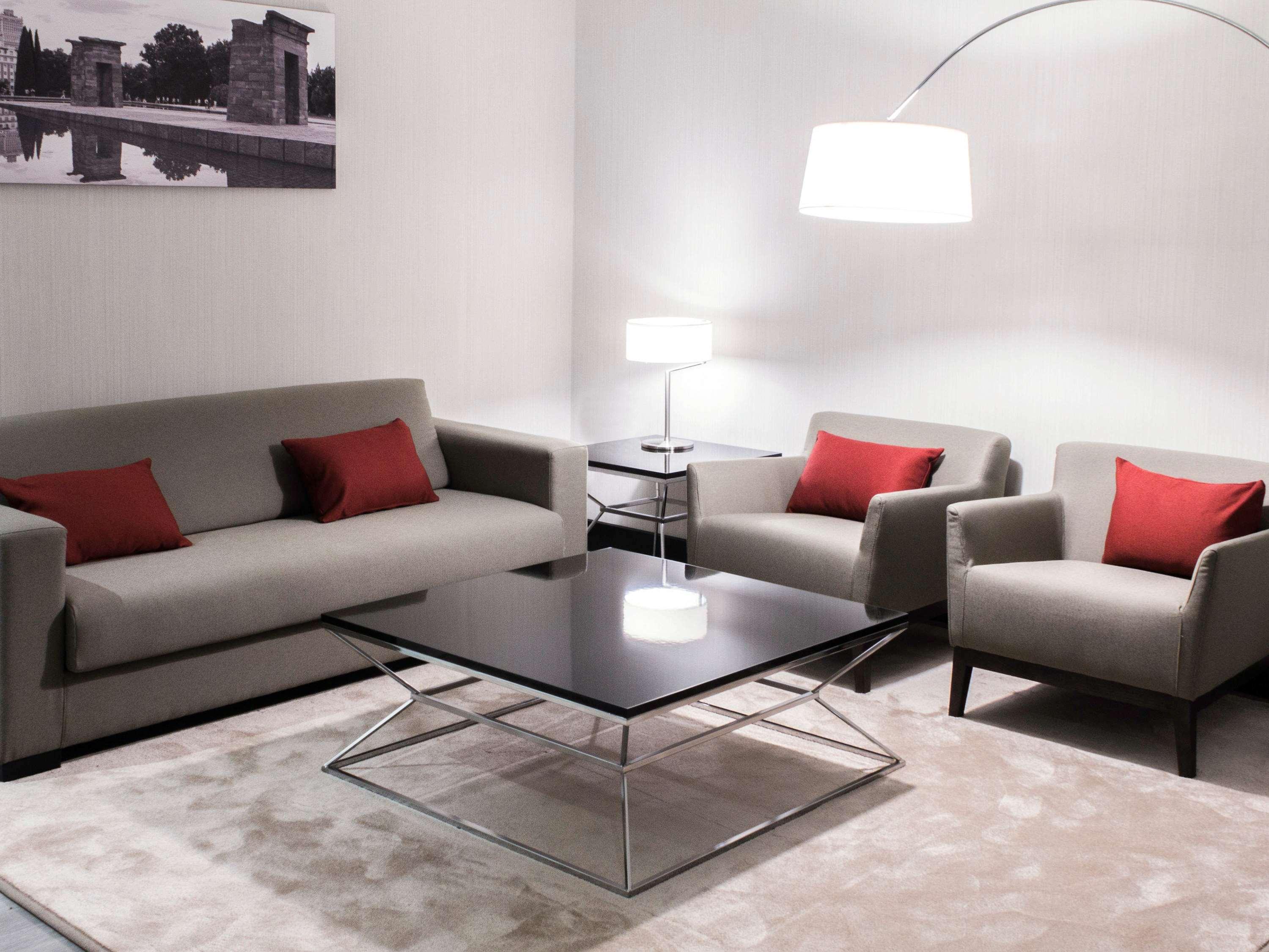 Double Executive Queen Bed