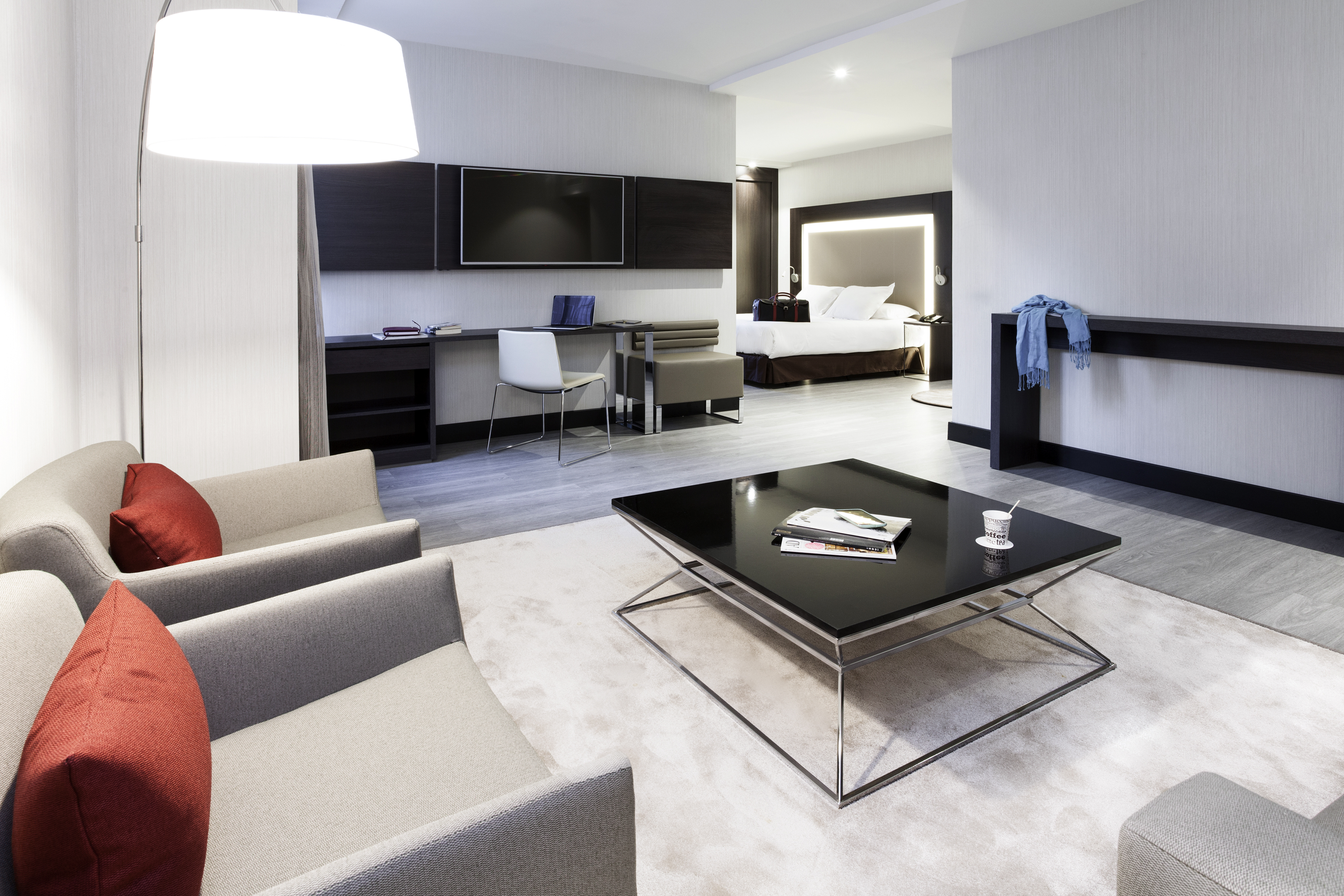 Double Executive Queen Bed