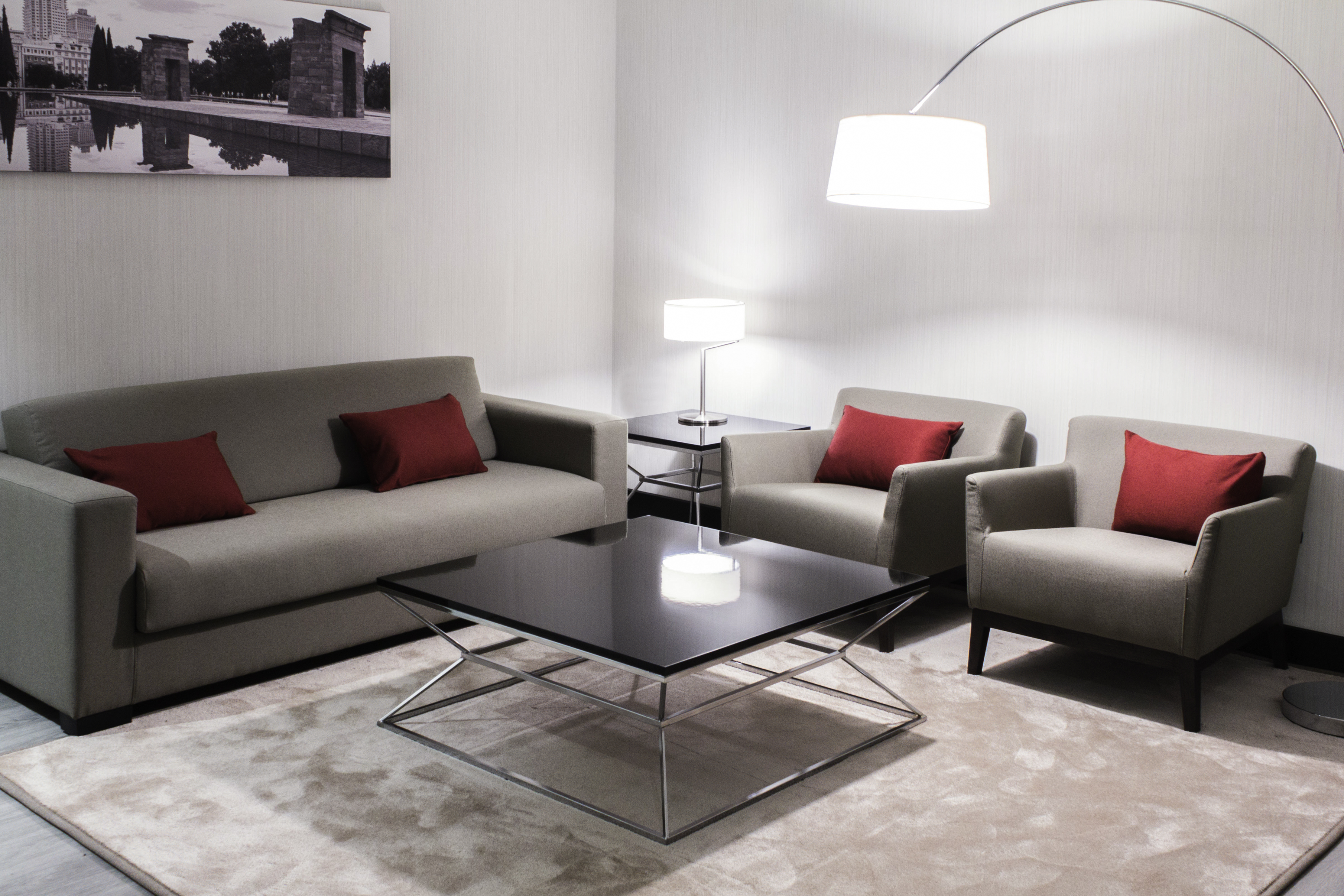 Double Executive Queen Bed