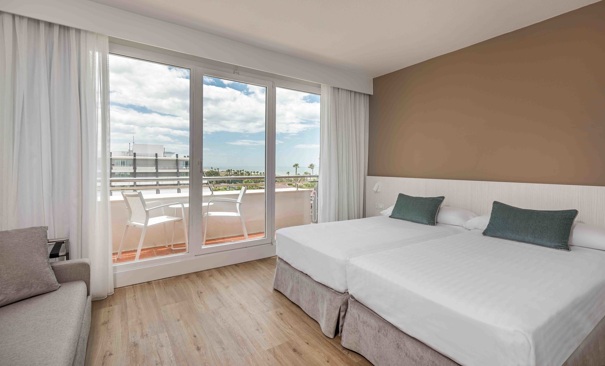 Double or Twin Standard