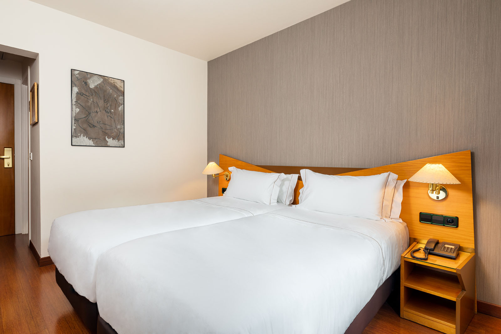 Double or Twin Standard