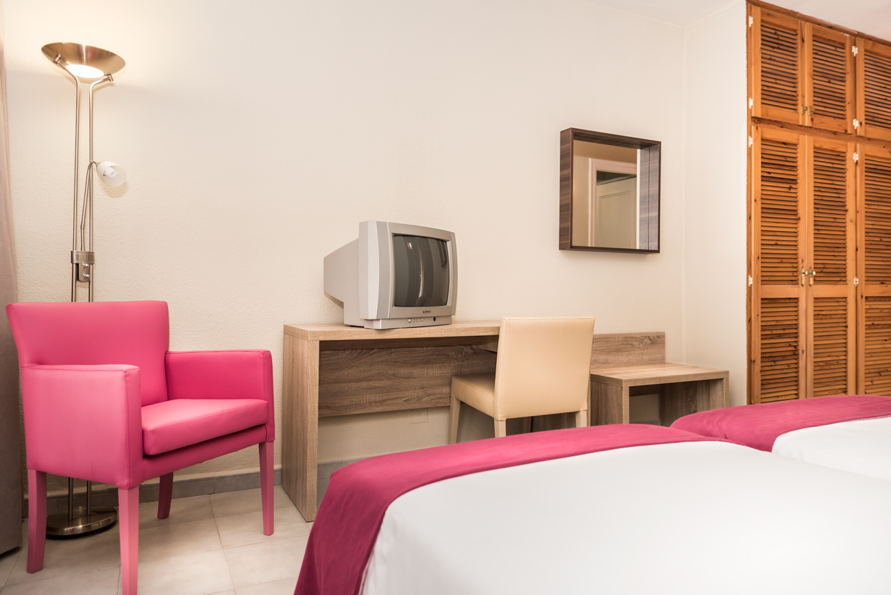 Double or Twin Standard