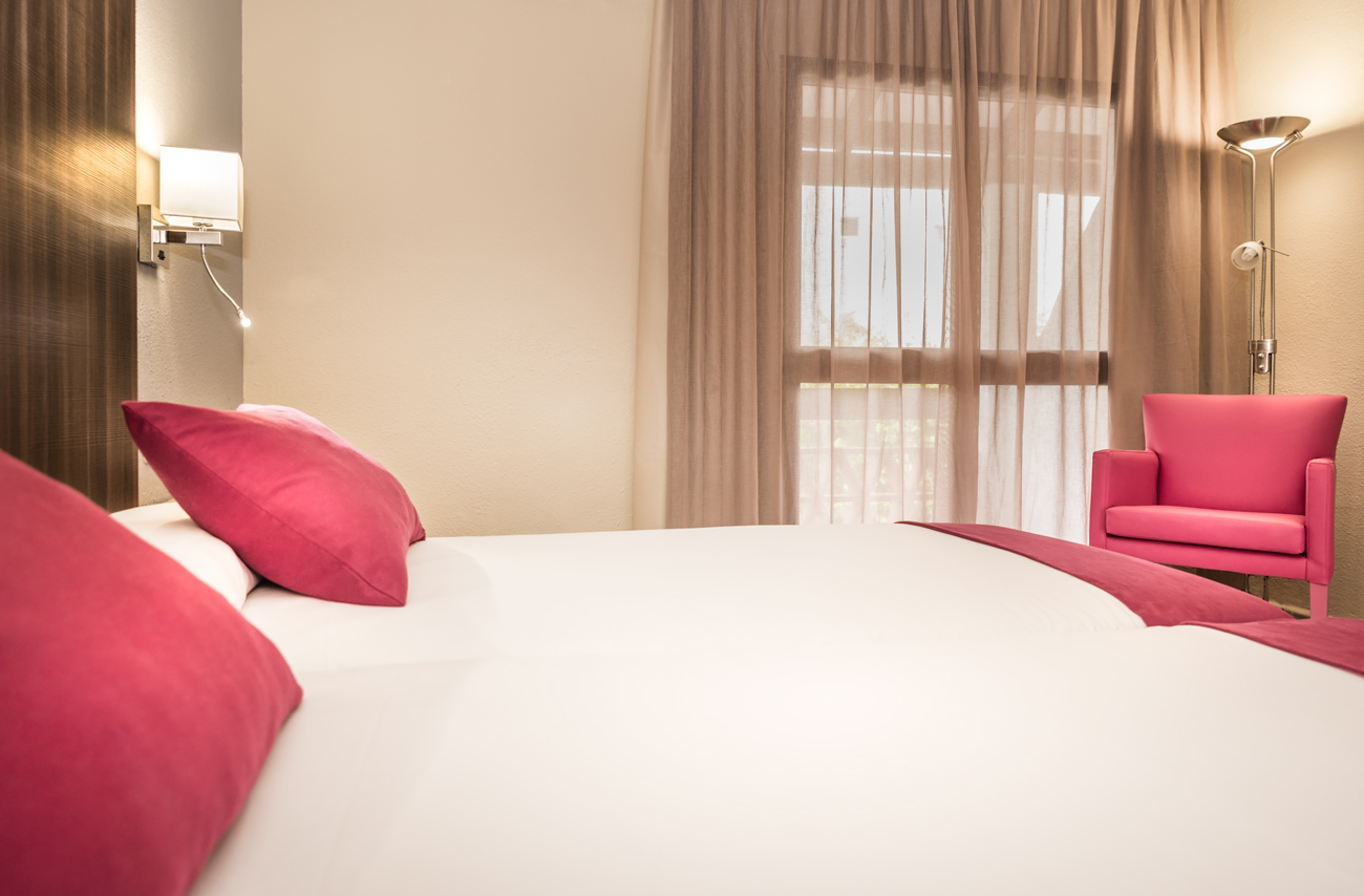 Double Single Pool View