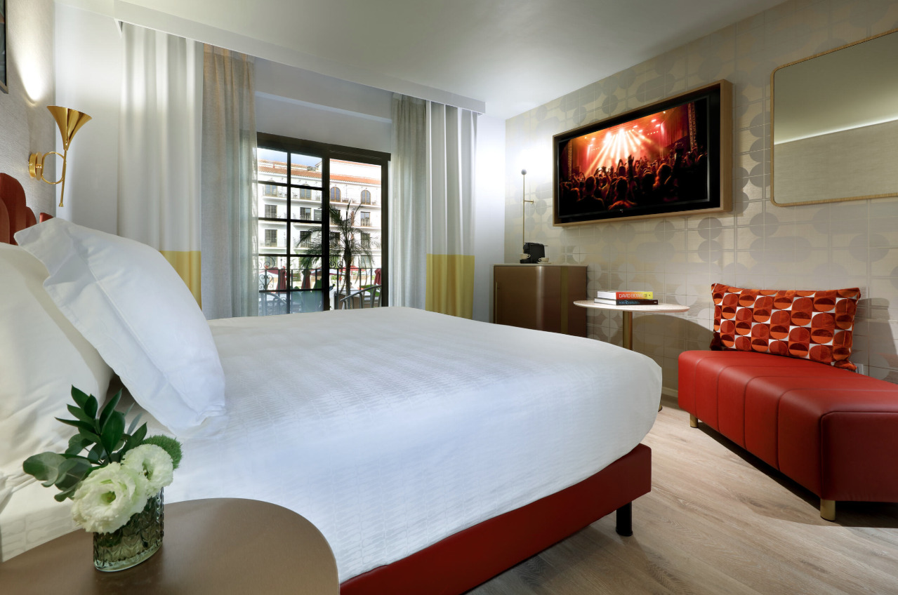 Double or Twin Deluxe