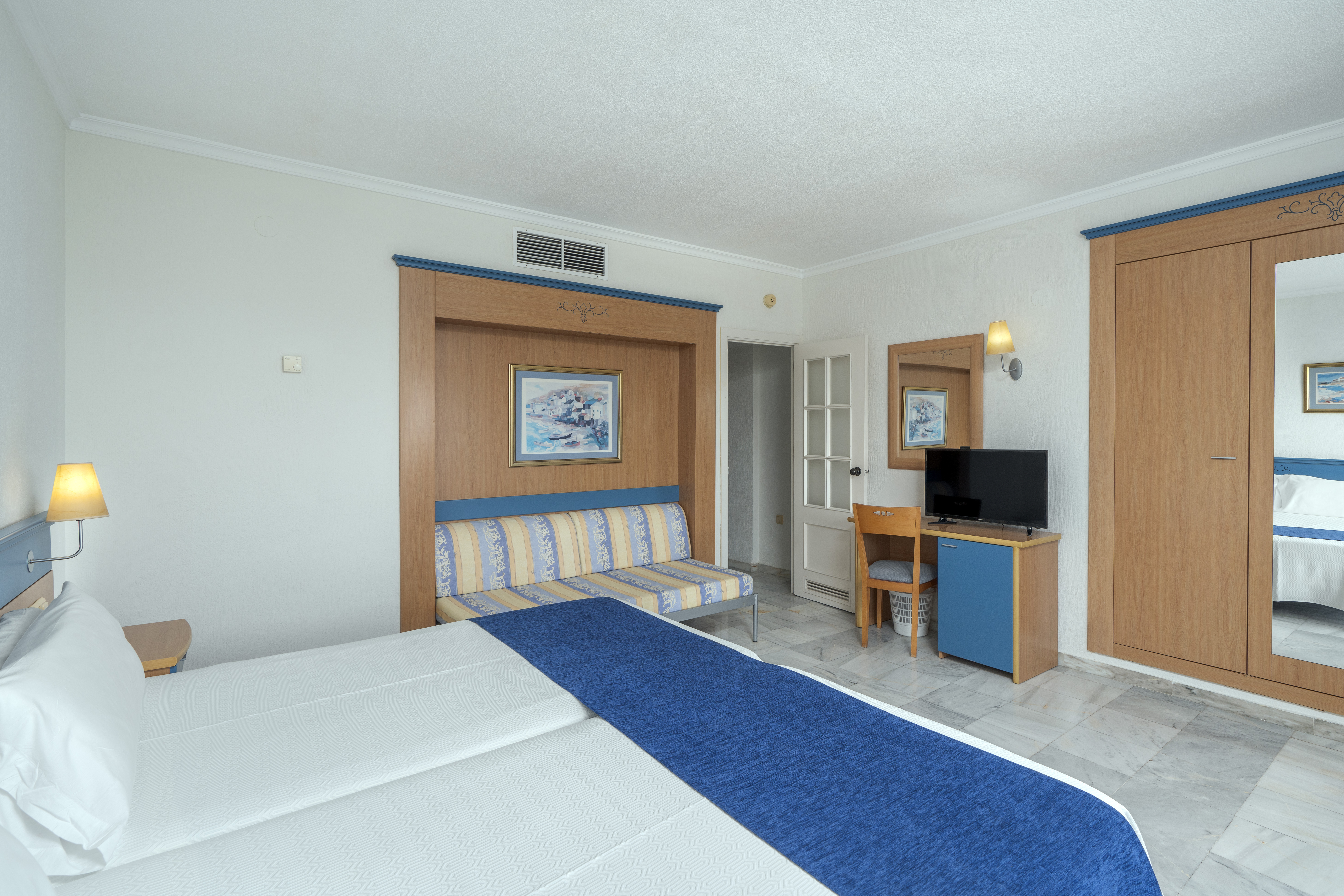 Double Single with Balcony