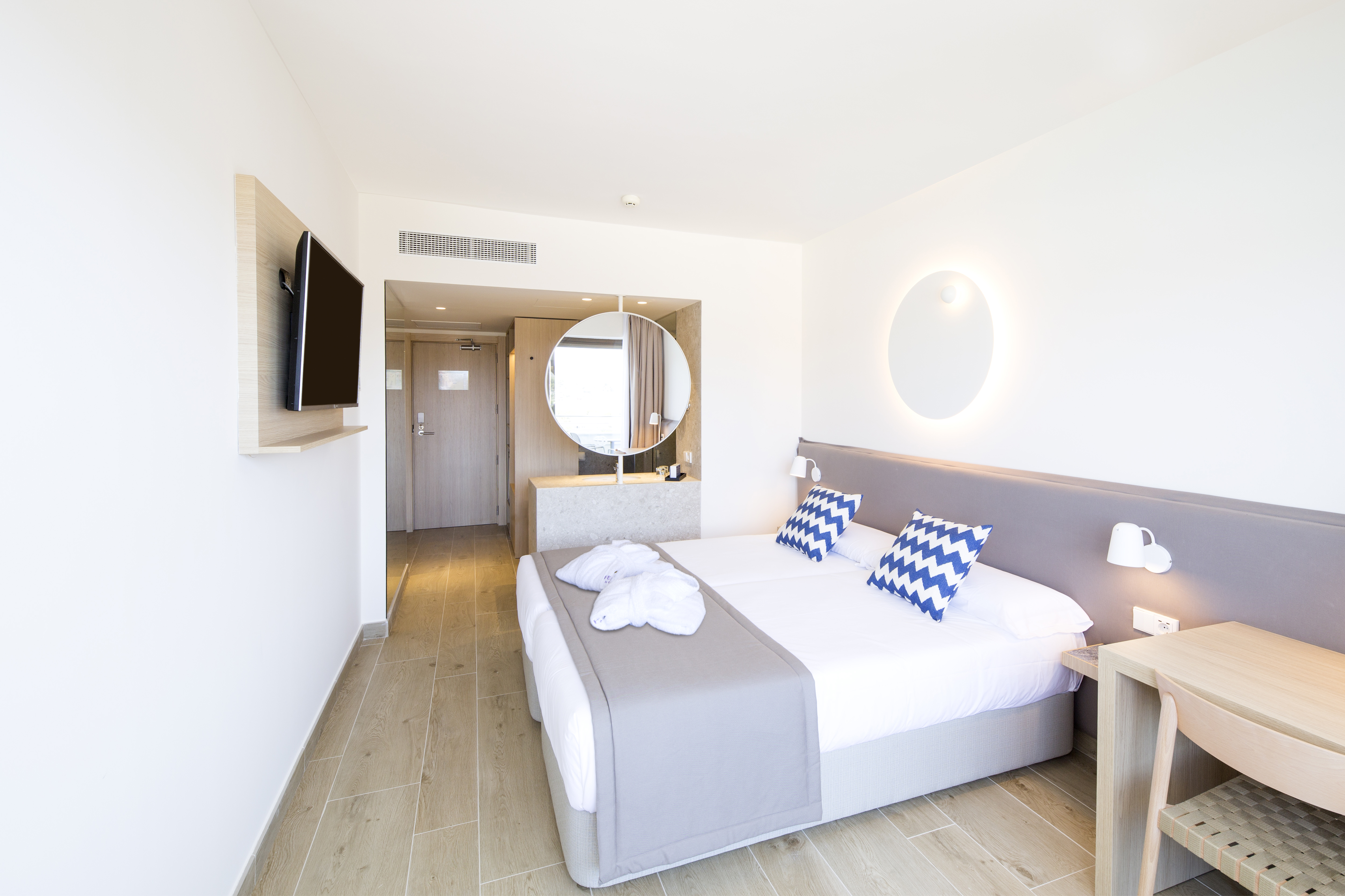 Double or Twin Sea View