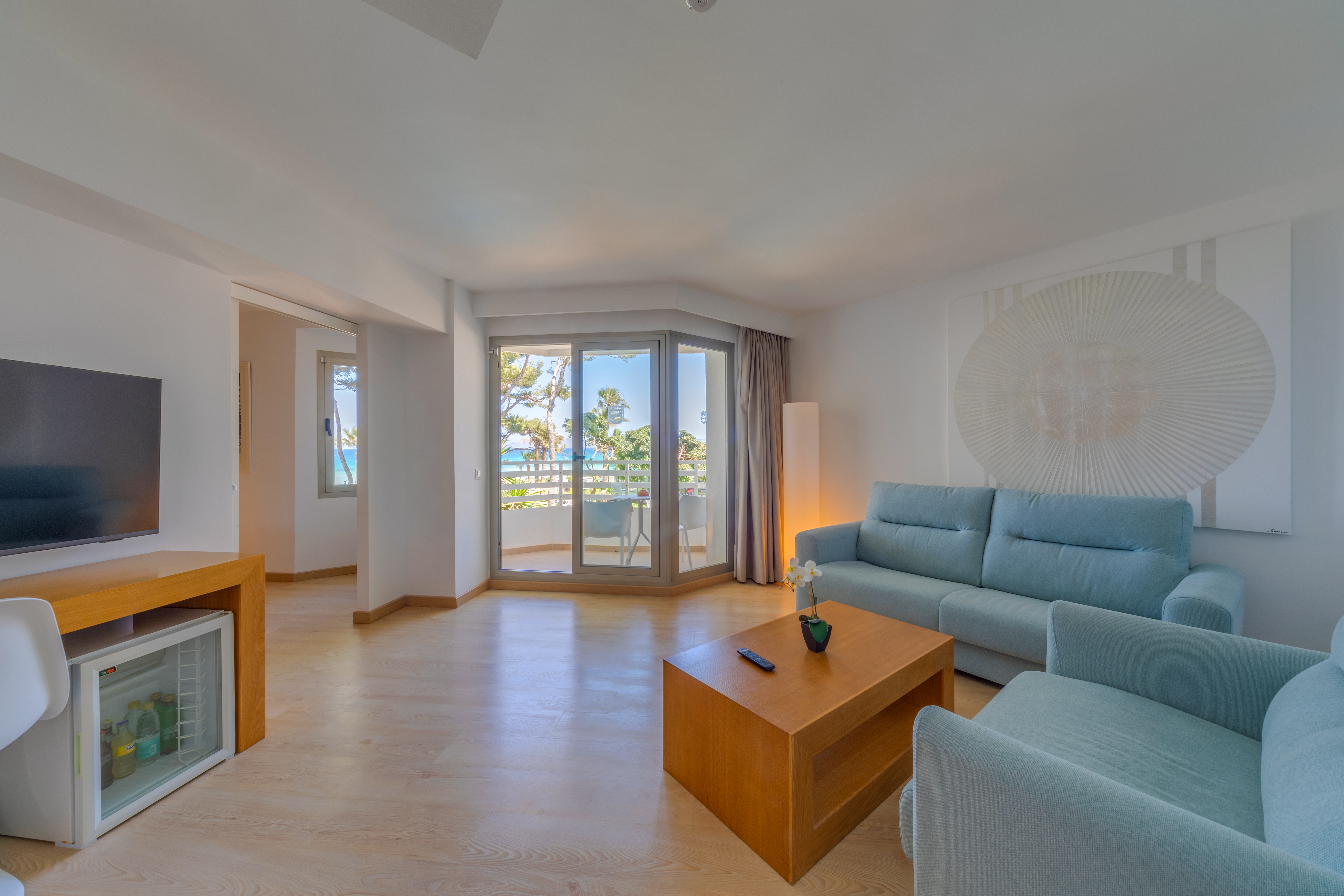 Suite Side Sea View One Bedroom