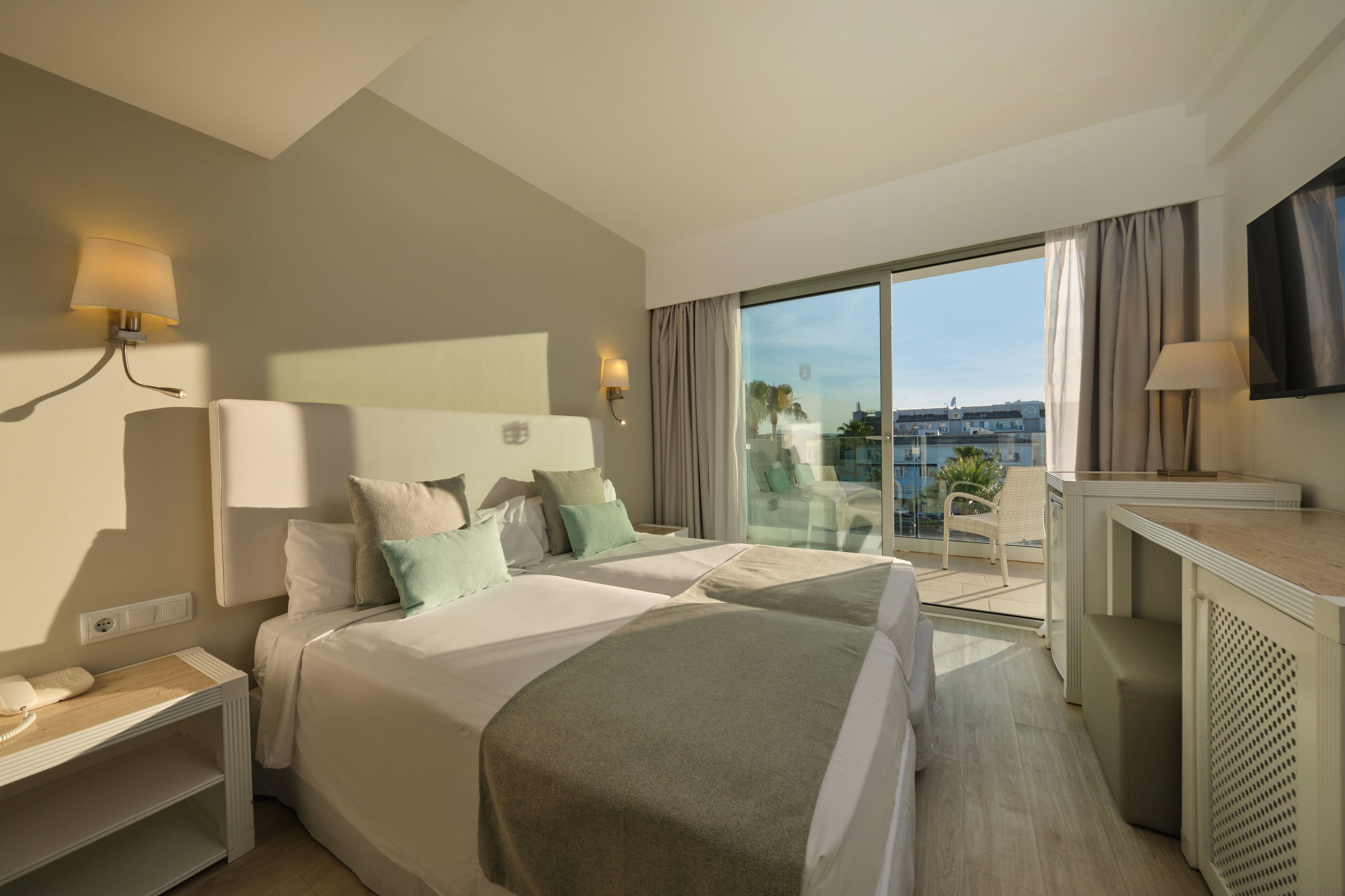 Junior Suite with Balcony