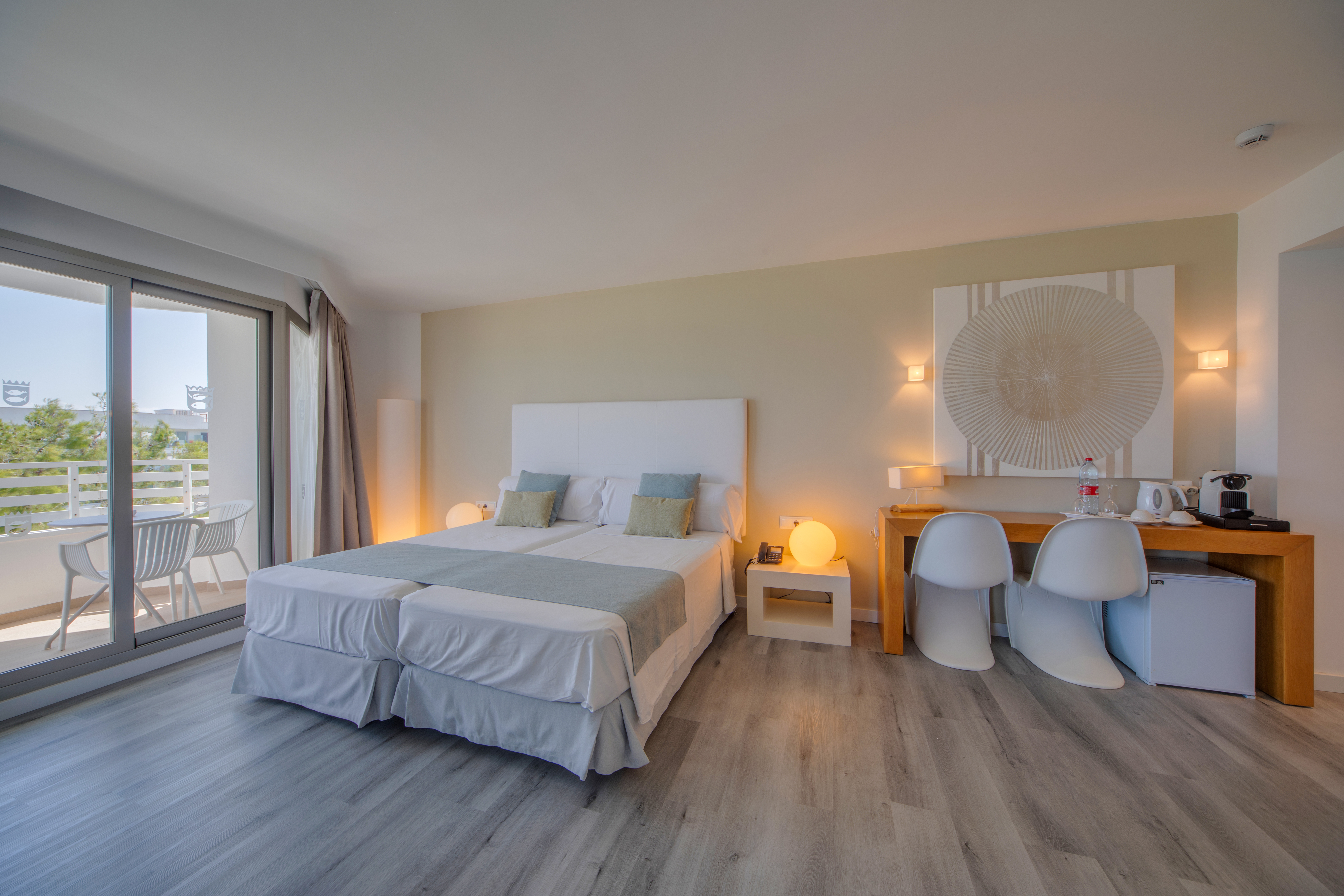 Junior Suite Side Sea View