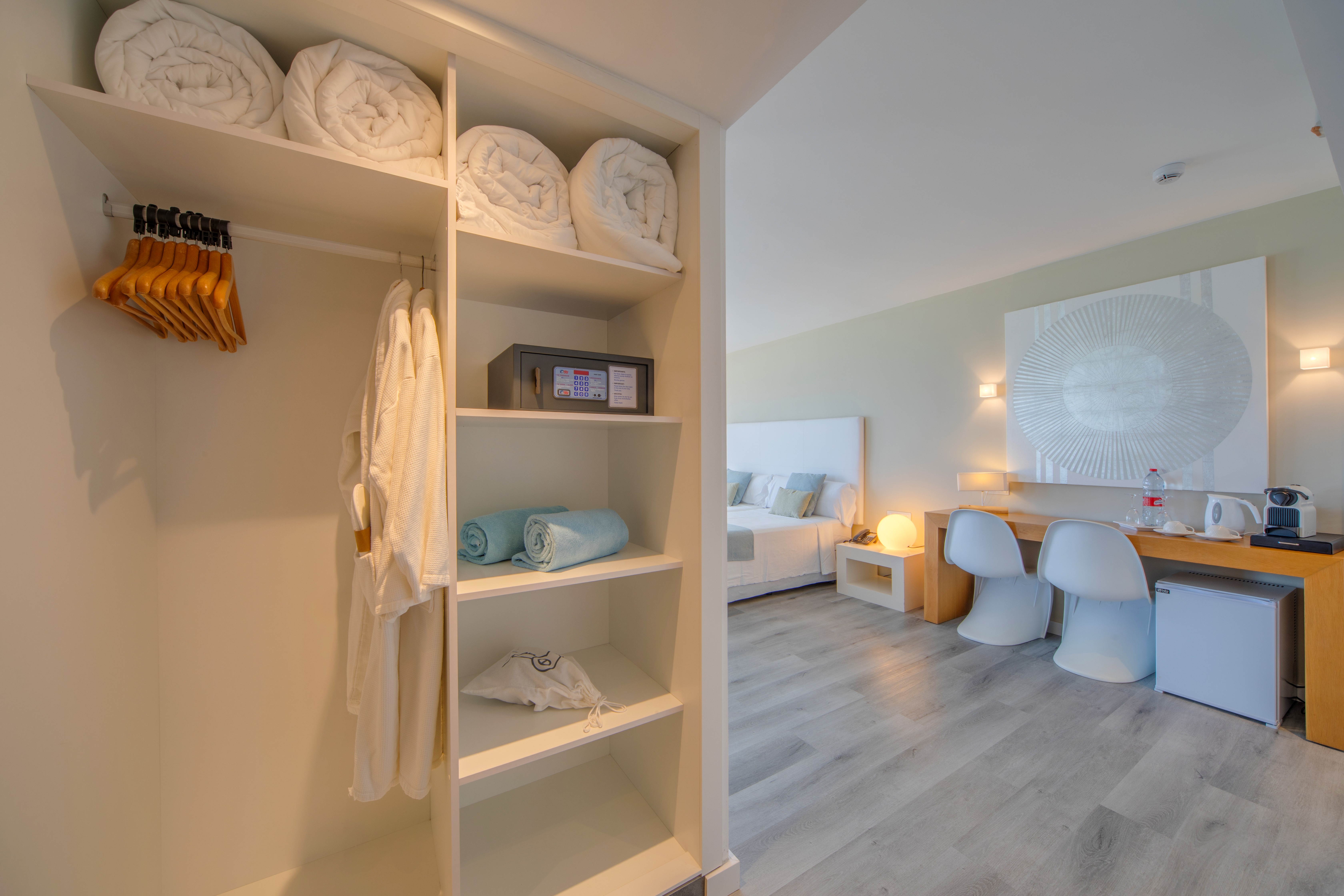 Junior Suite Side Sea View