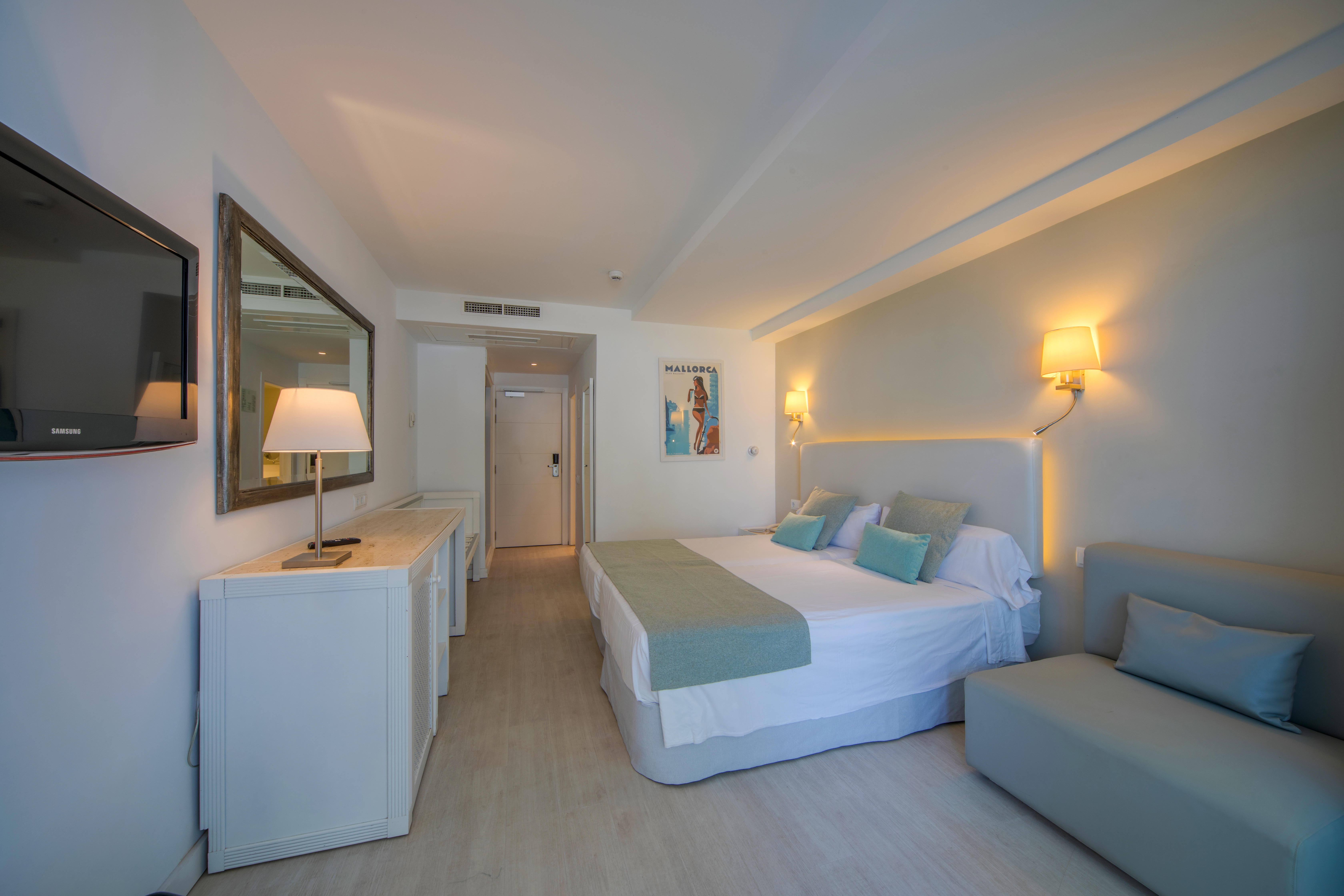 Double or Twin Side Sea View