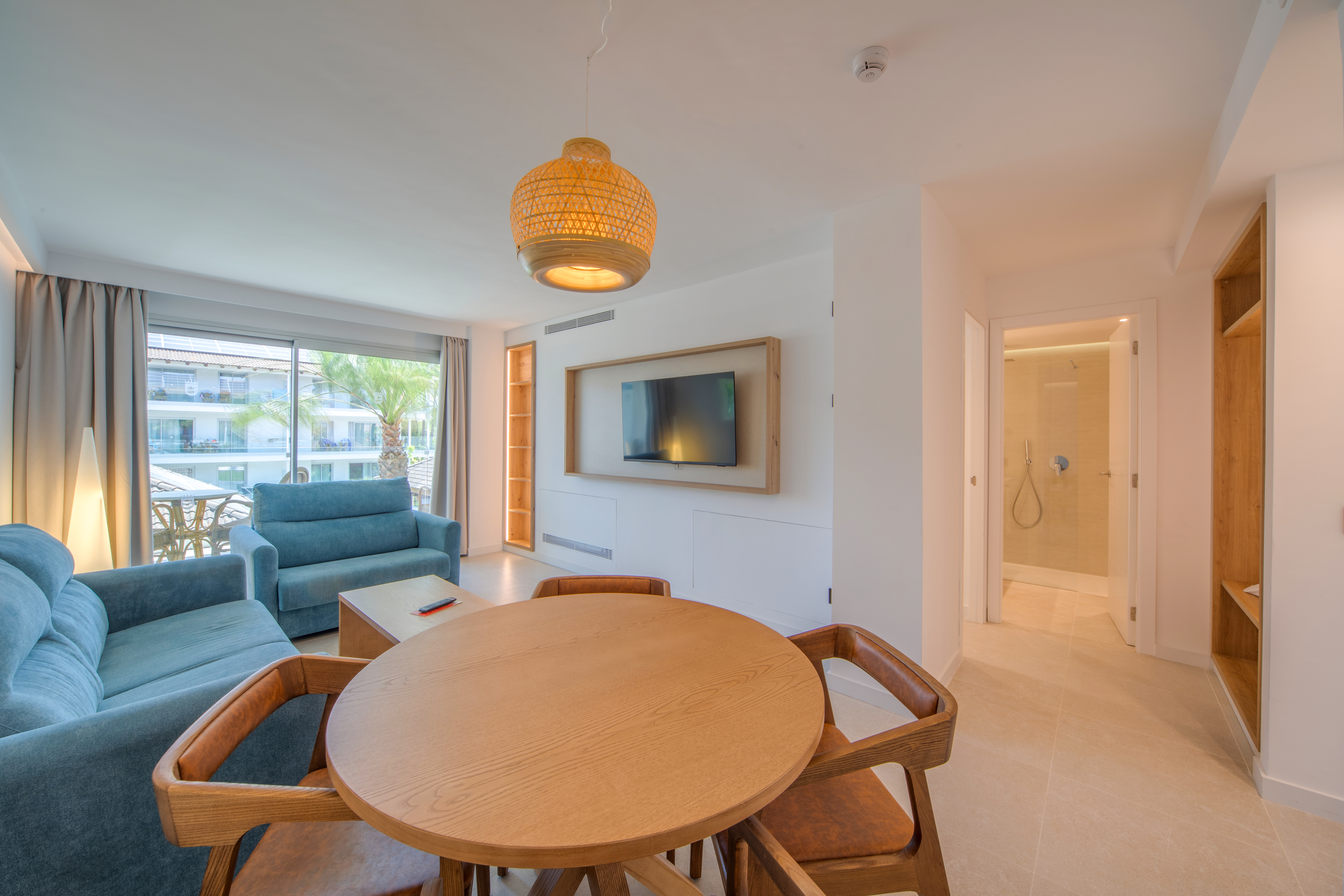 Apartment with Balcony