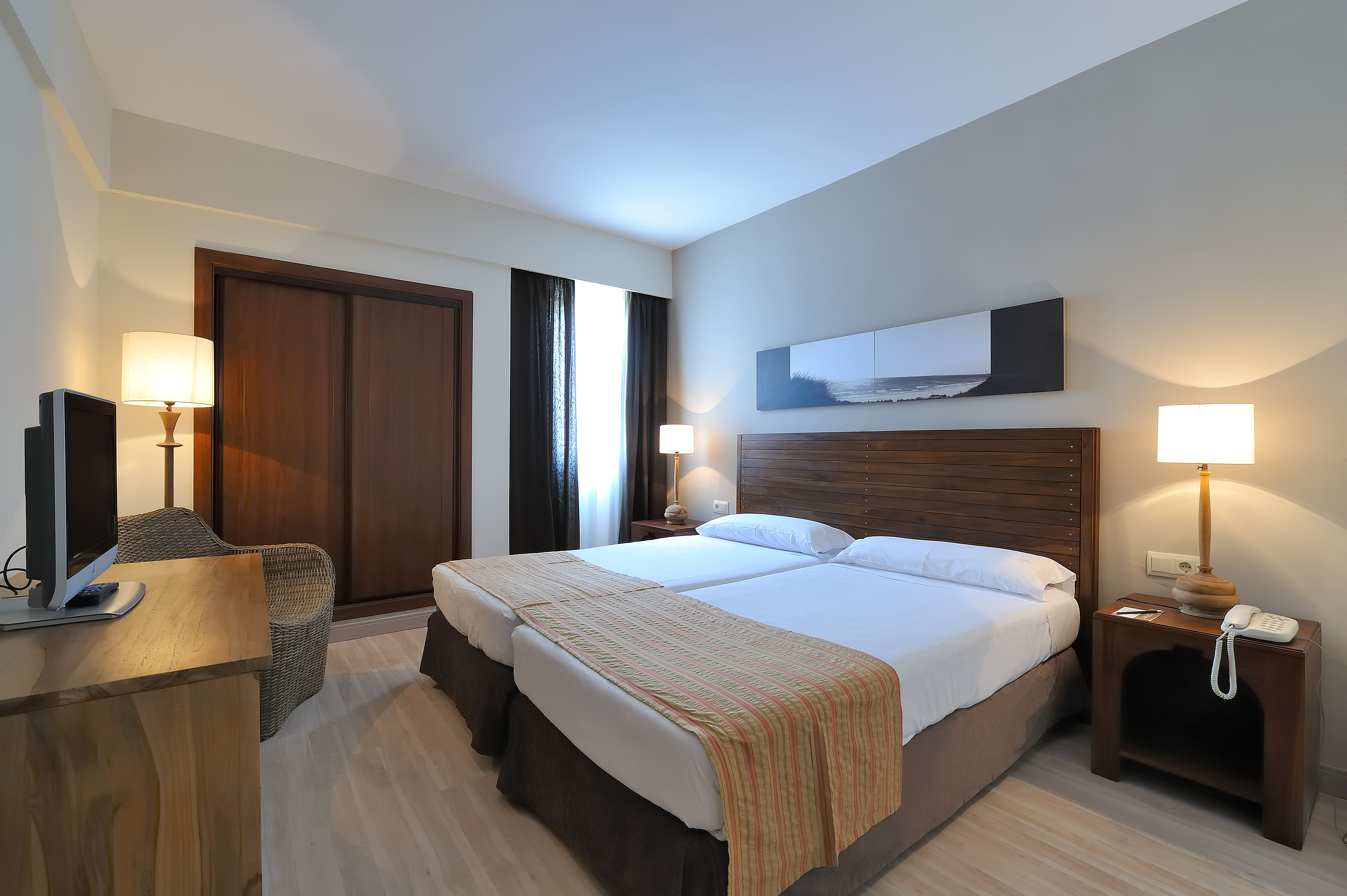 Double or Twin Standard