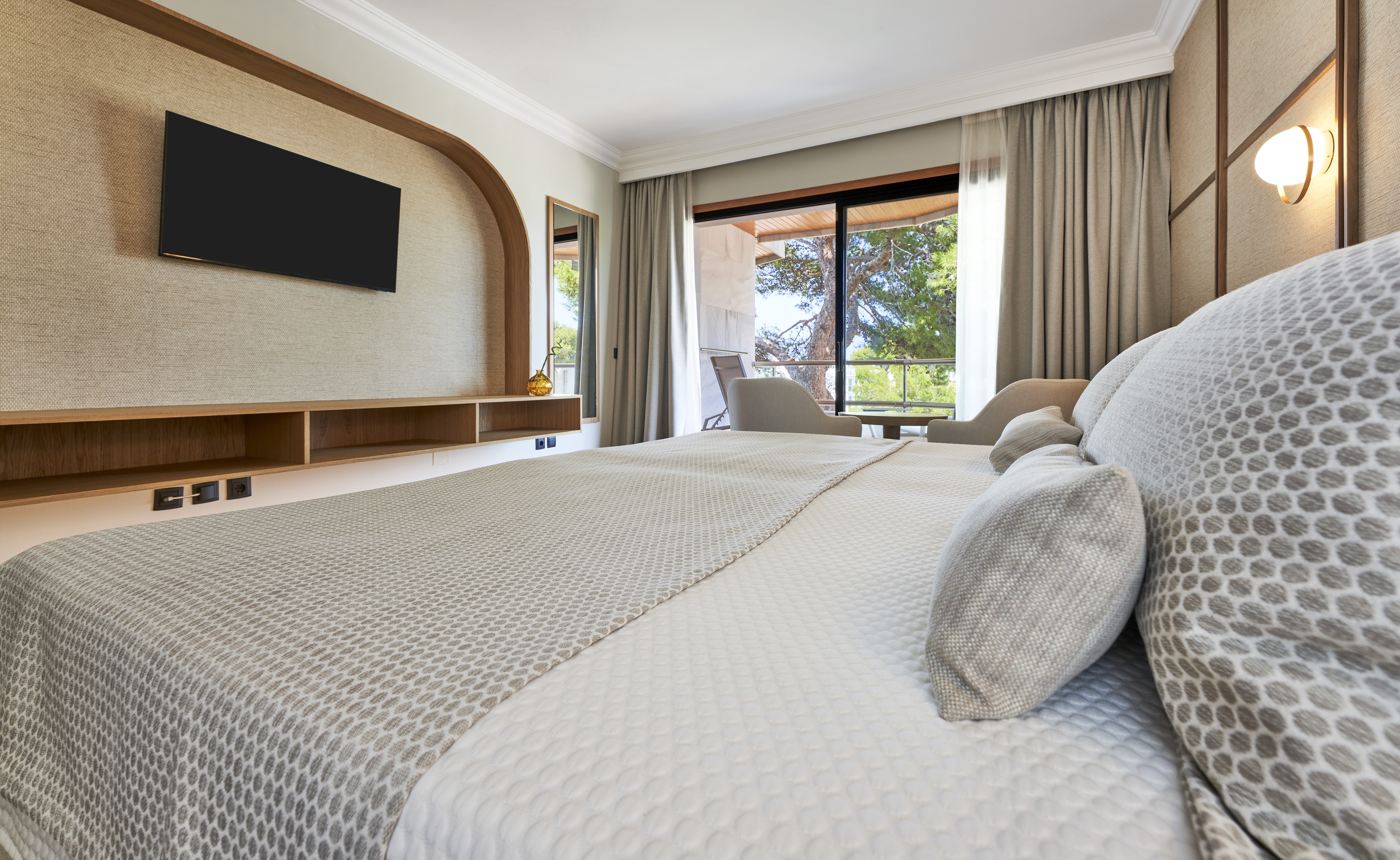 Double Single with Balcony