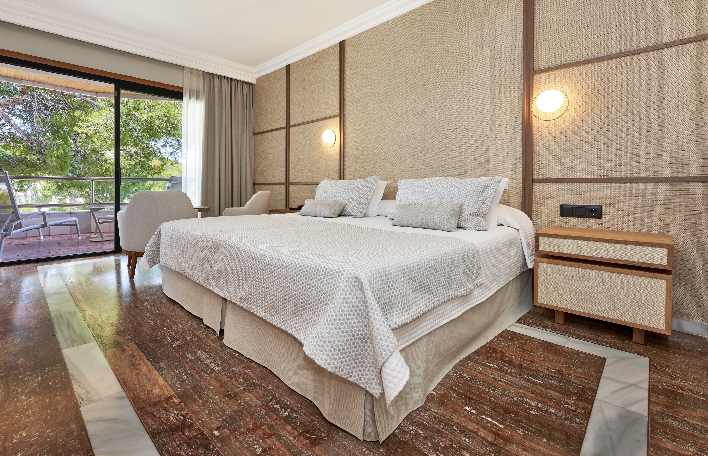 Double Single with Balcony