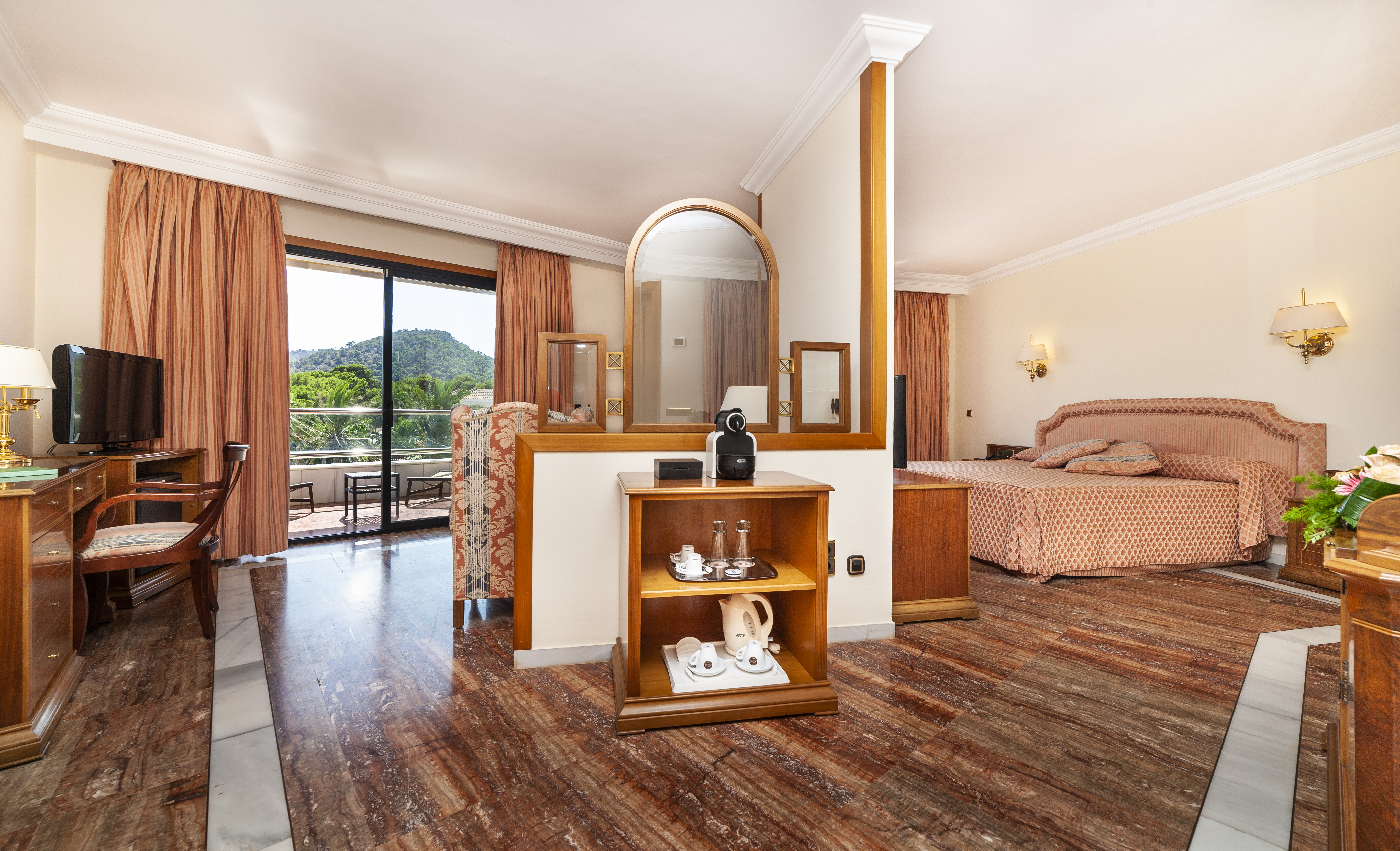 Junior Suite Sea View with Balcony