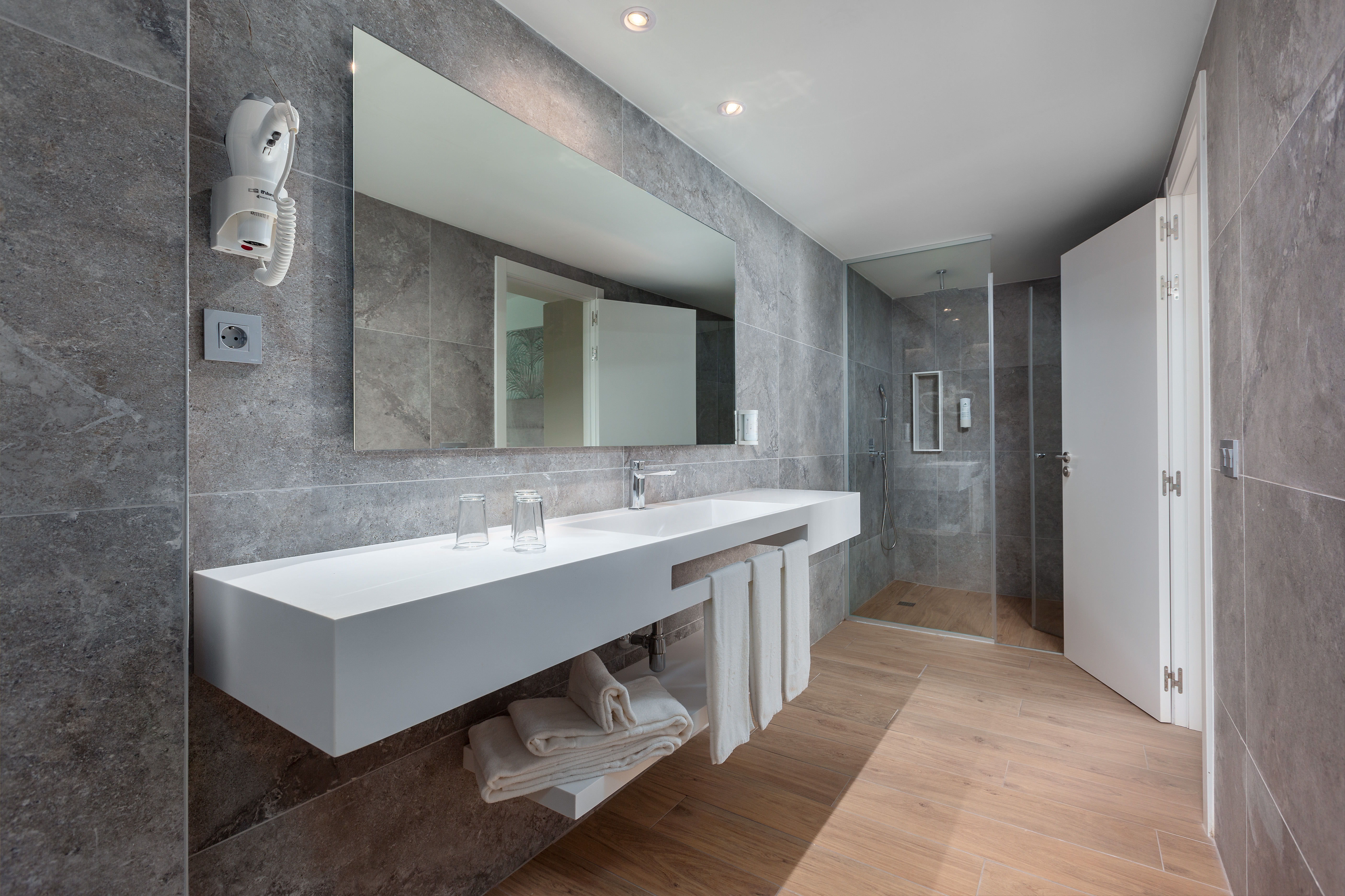 Family Room Capacity 1