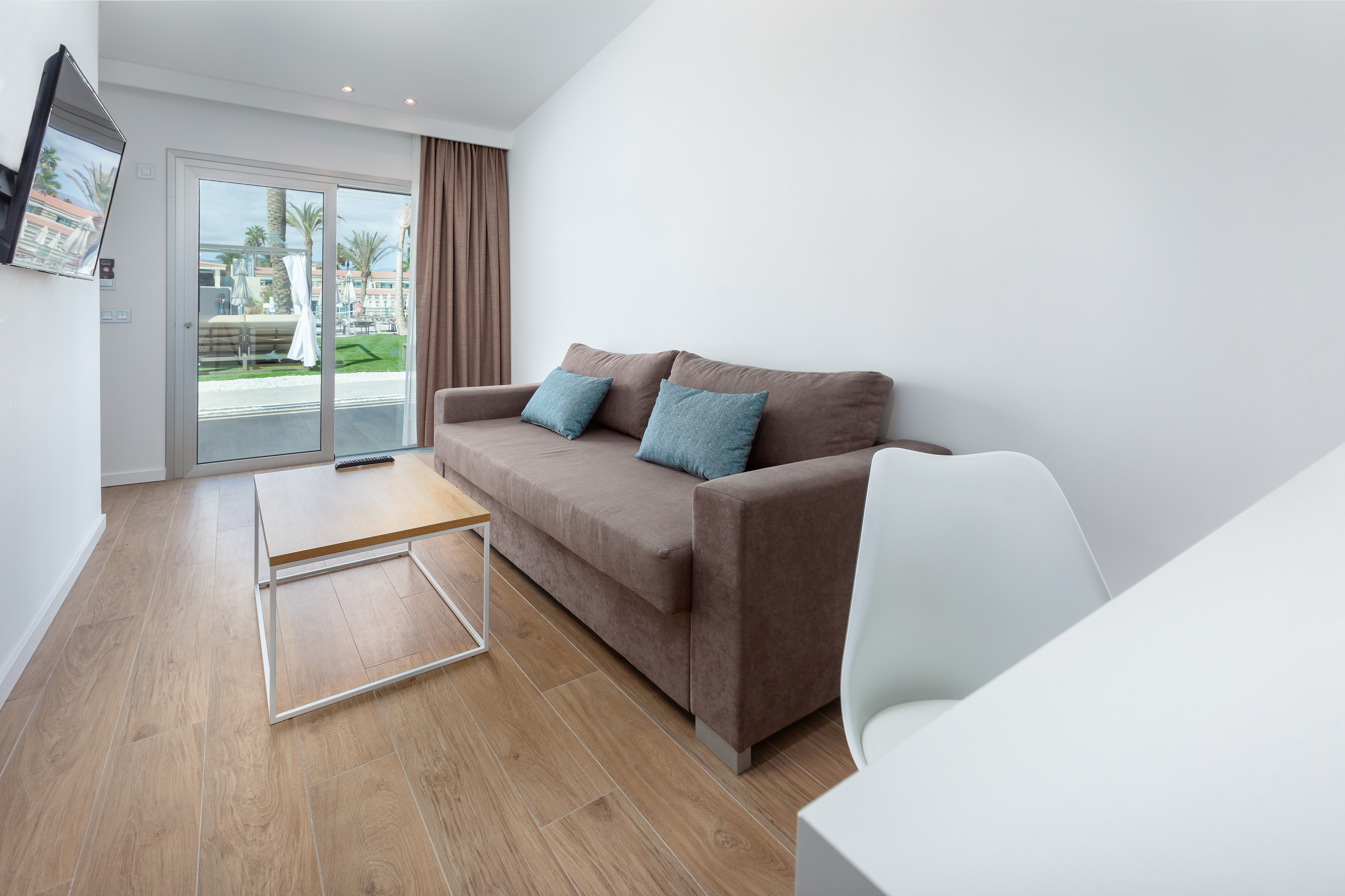 Family Room Capacity 4