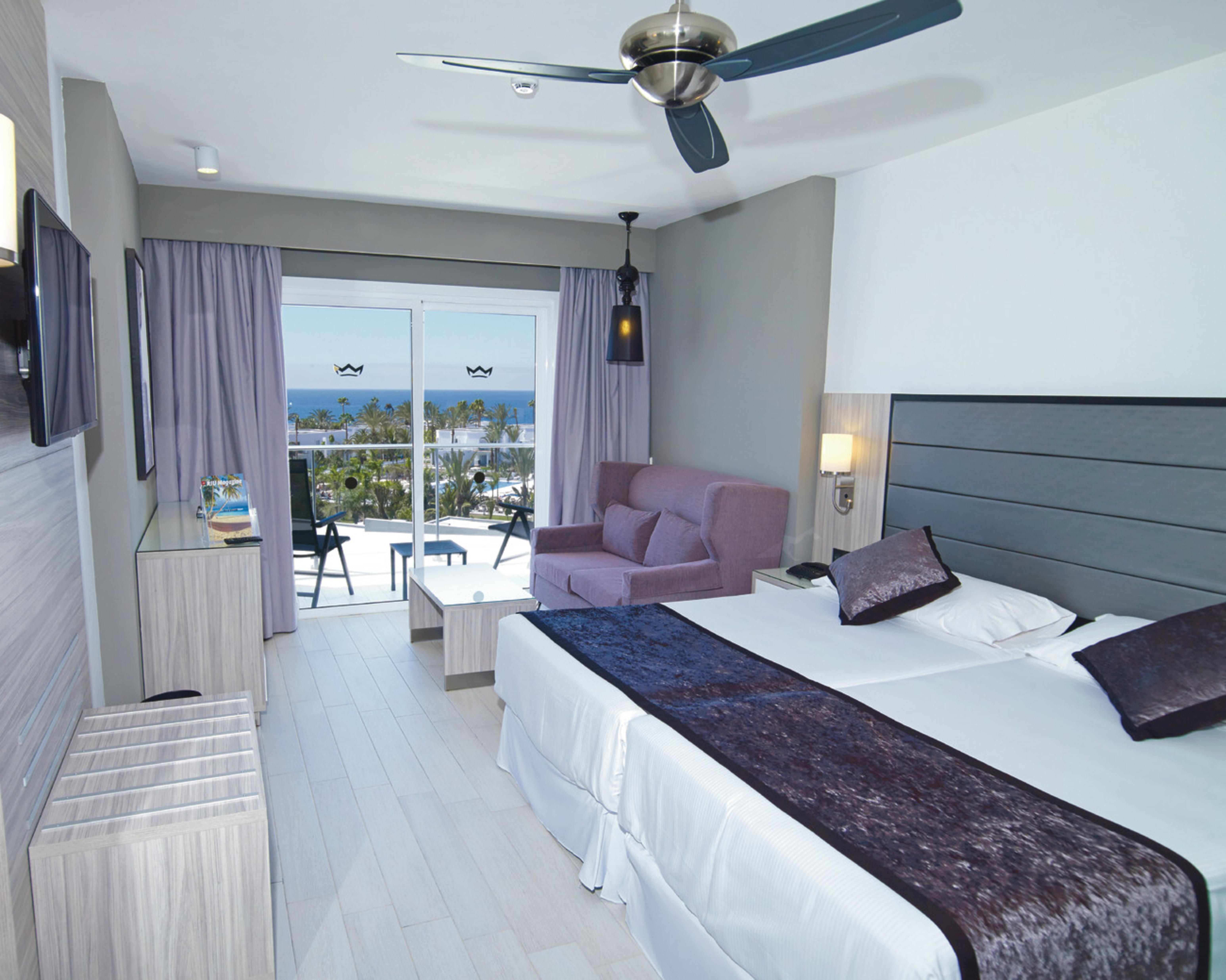 Double or Twin Side Sea View