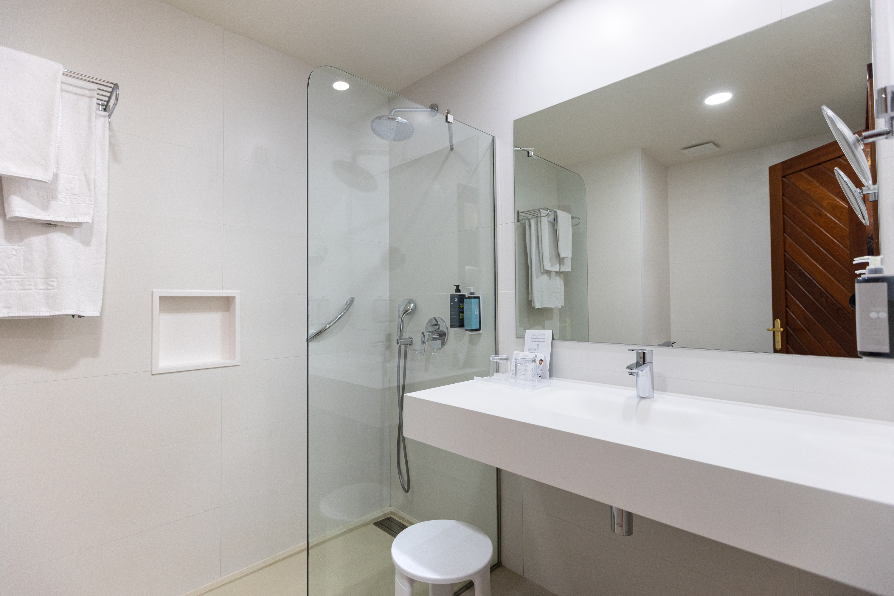 Double or Twin Standard