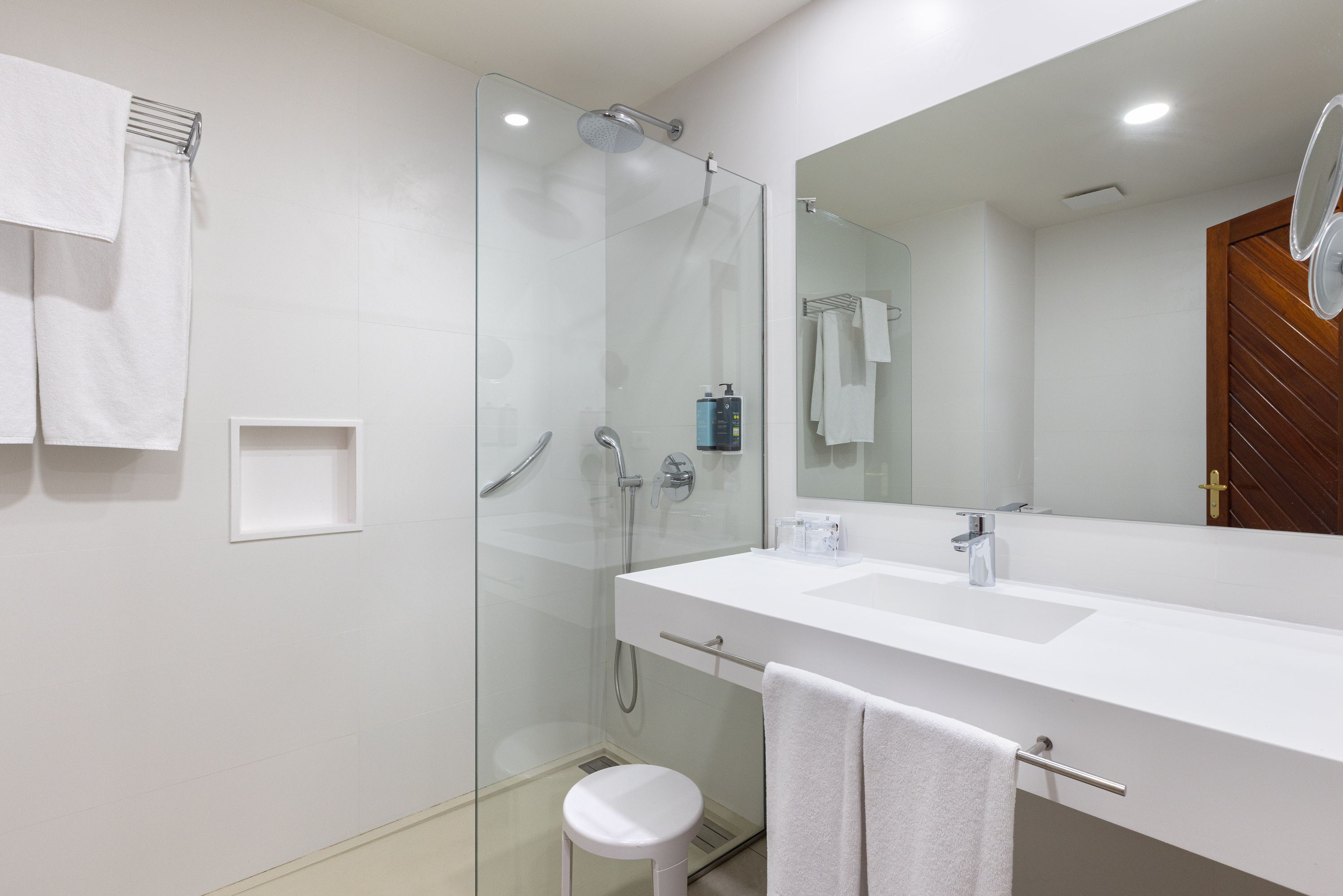 Double or Twin Standard