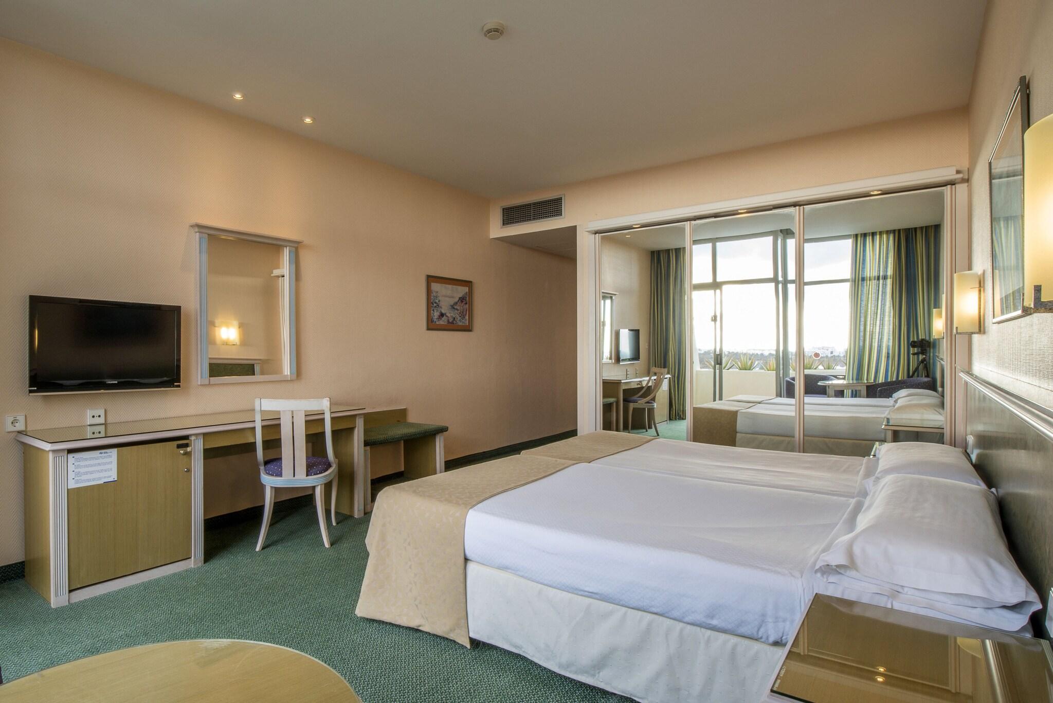 Double or Twin Two Beds