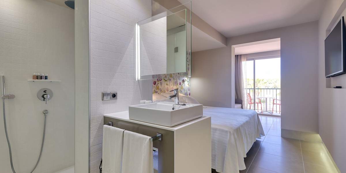 Family Room Superior with Terrace