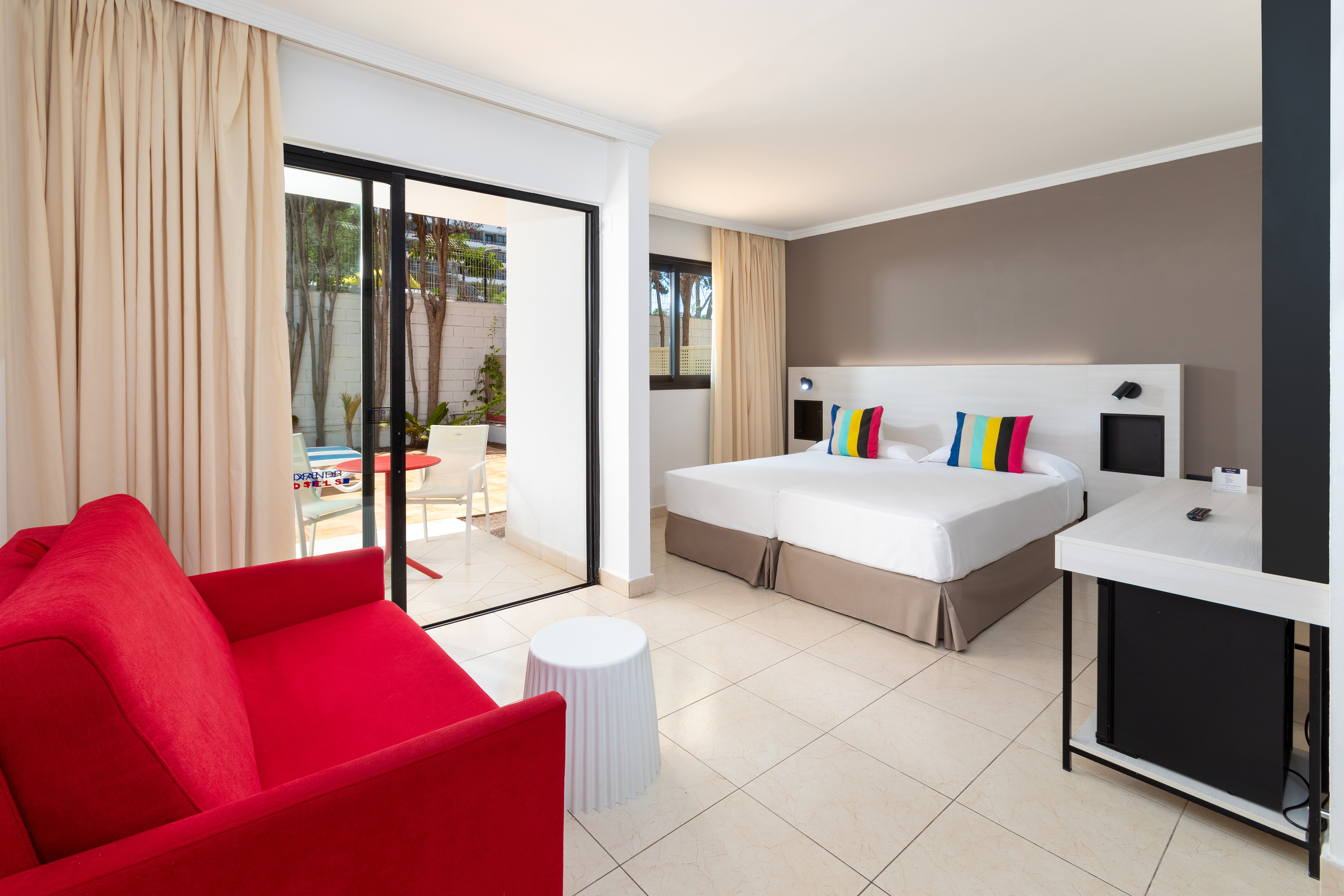 Double or Twin Standard