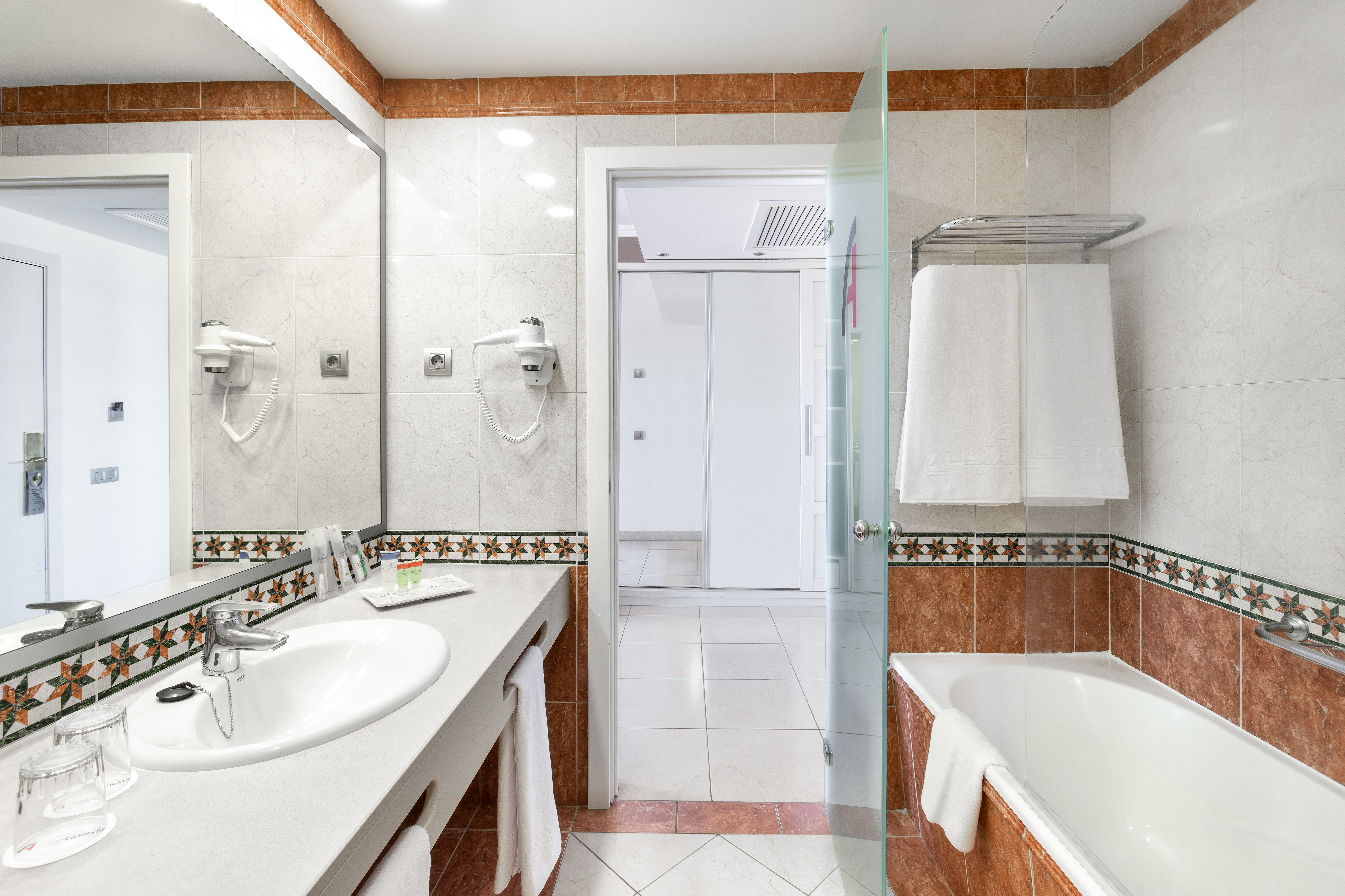 Double or Twin Standard