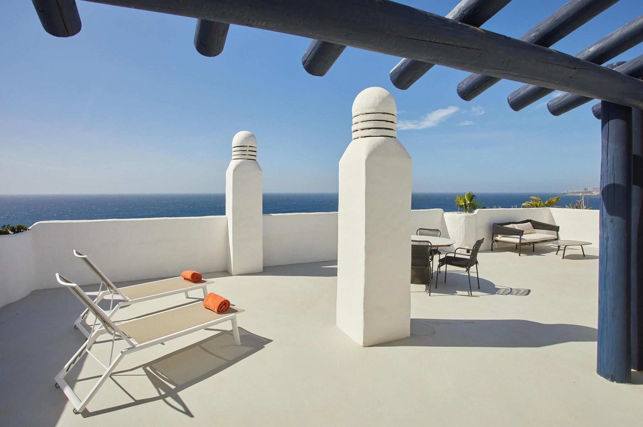 Suite Club with Views