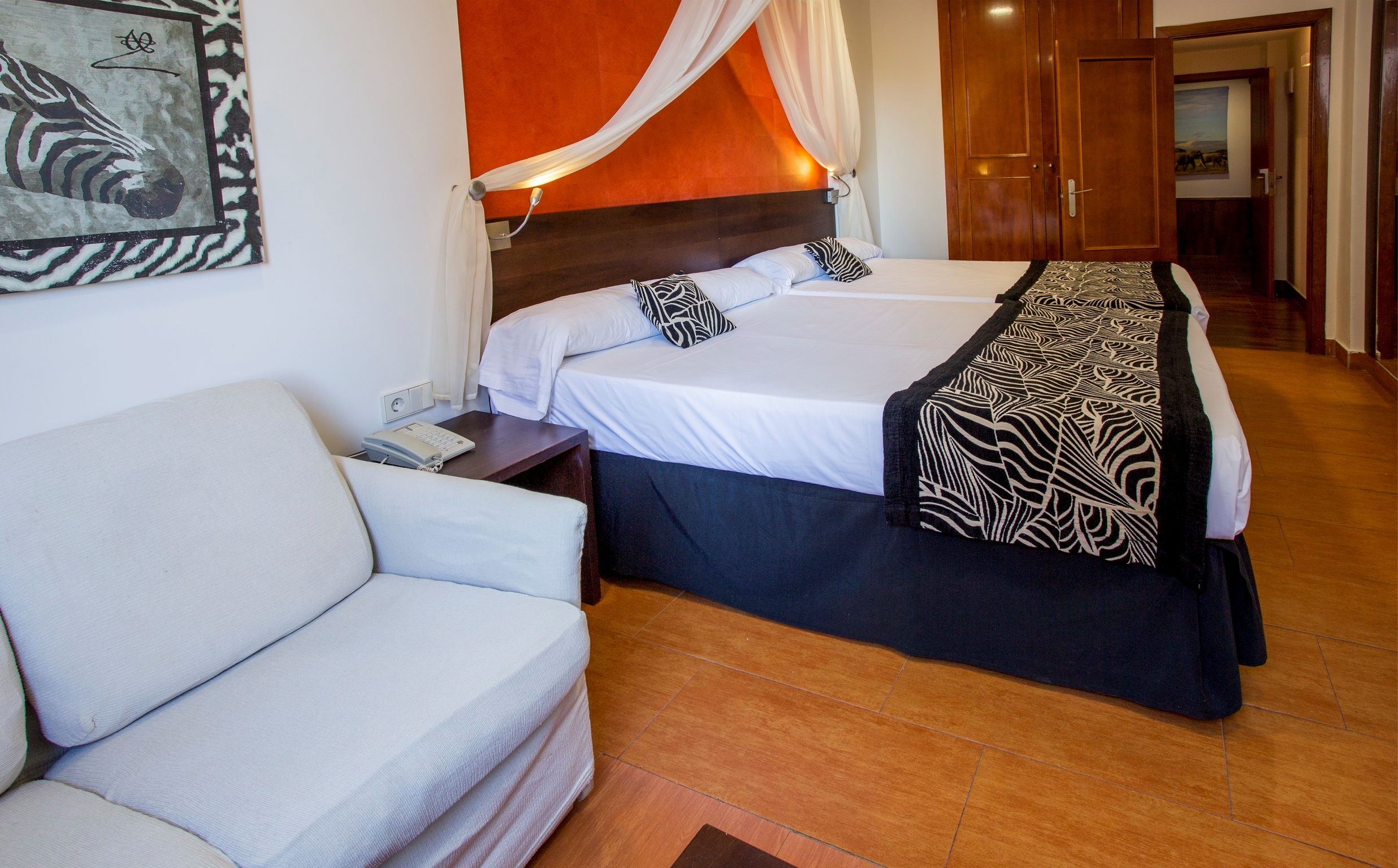 Double or Twin Standard