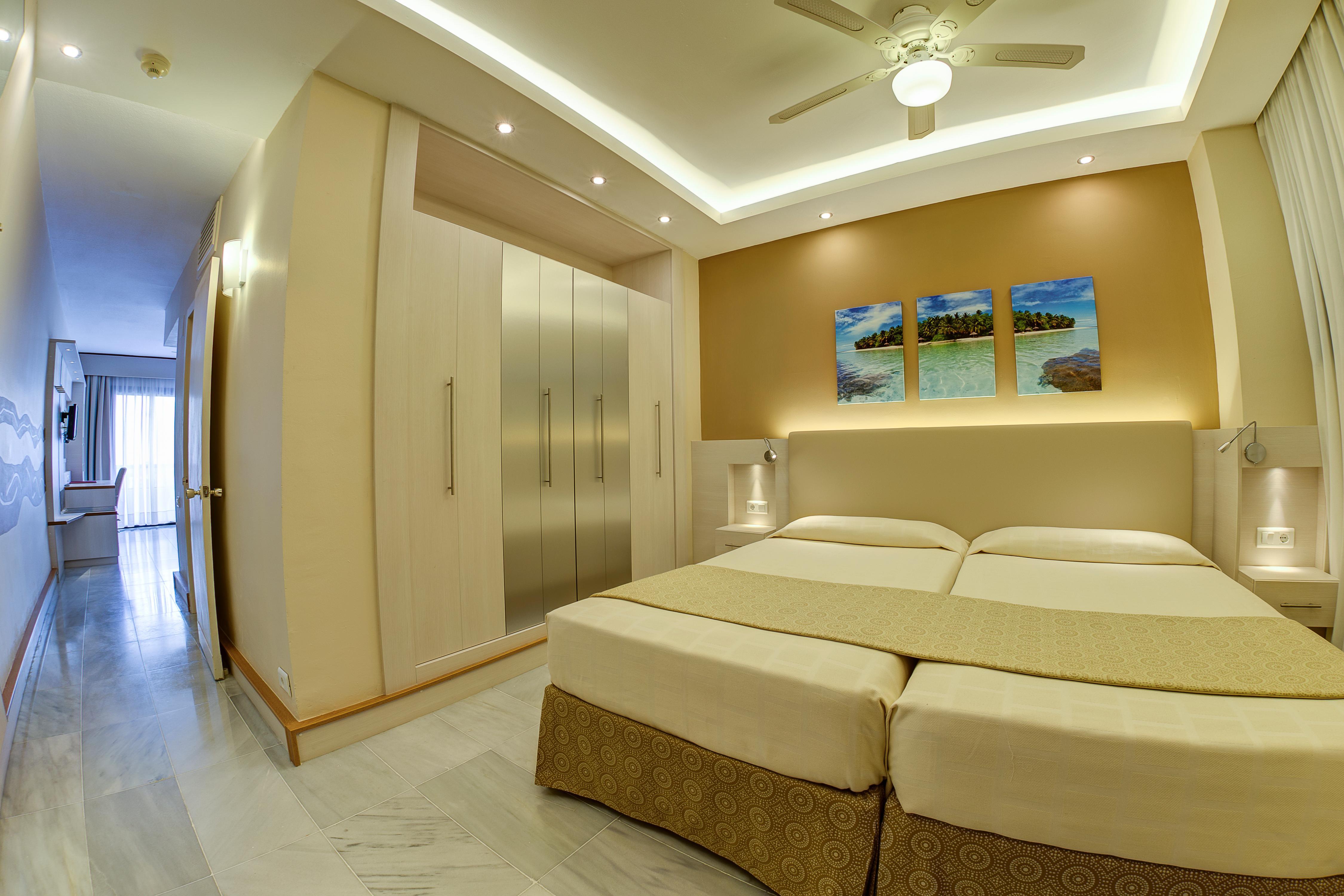 Double or Twin Standard