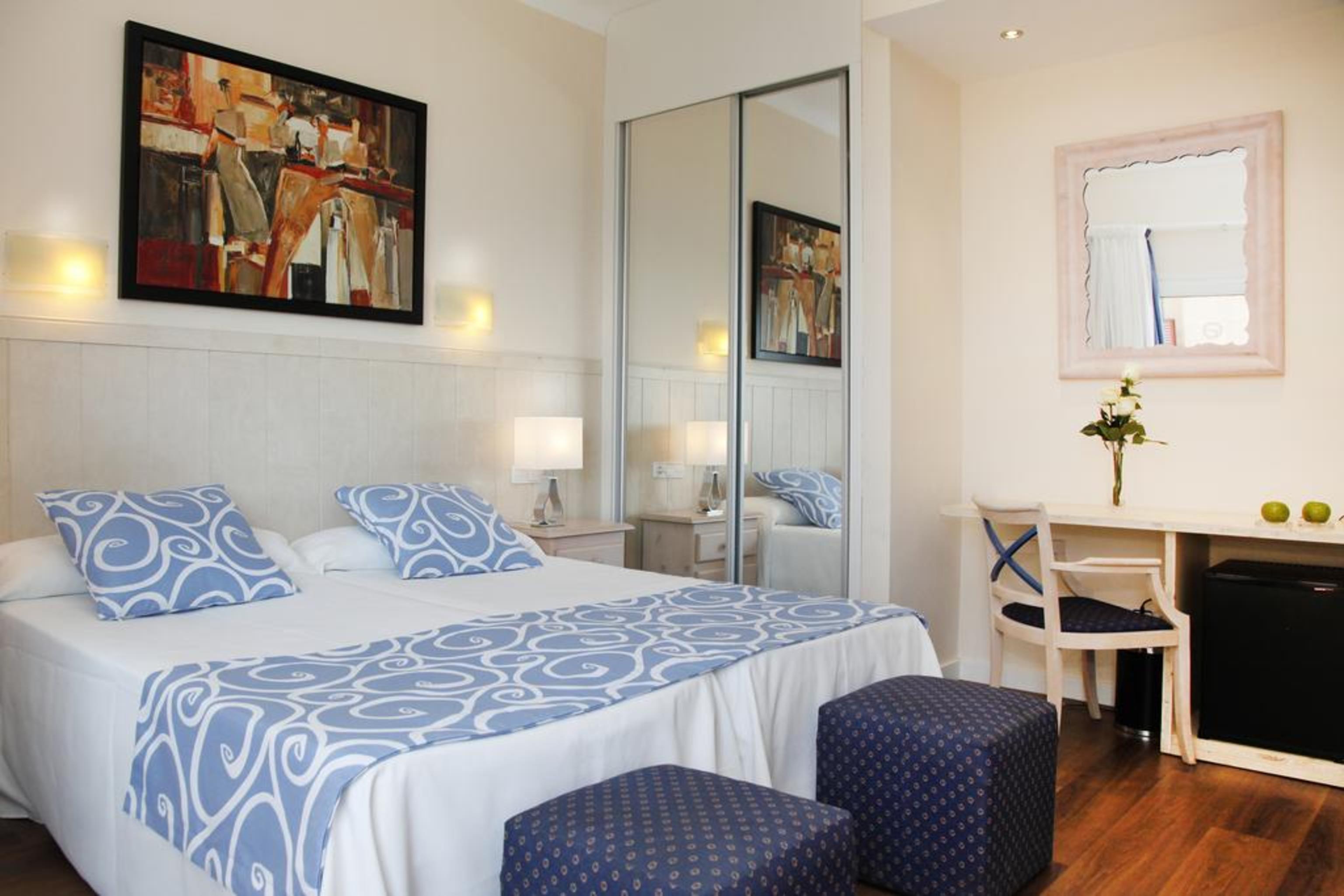 Double or Twin Standard