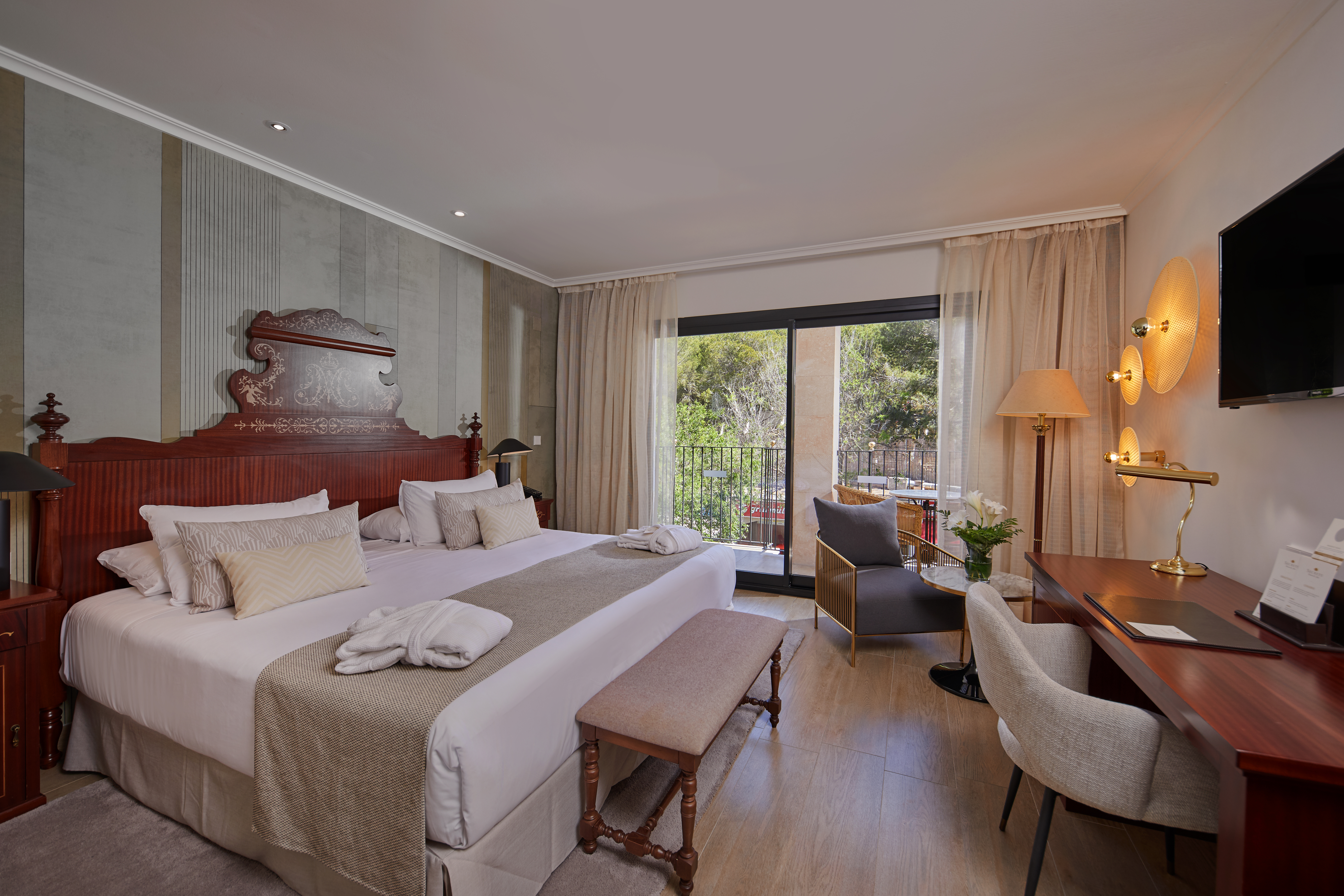 Double or Twin Deluxe