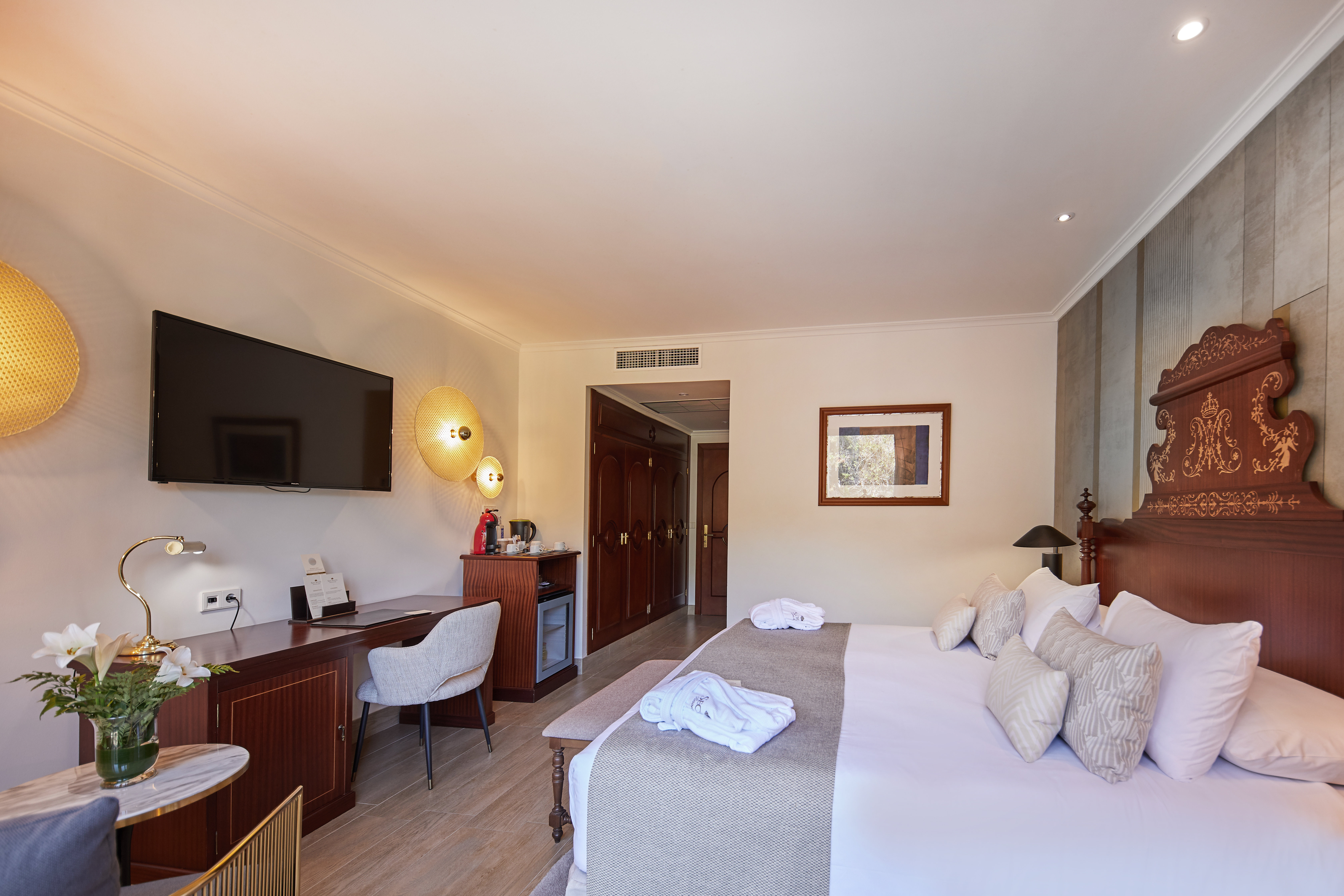 Double or Twin Deluxe