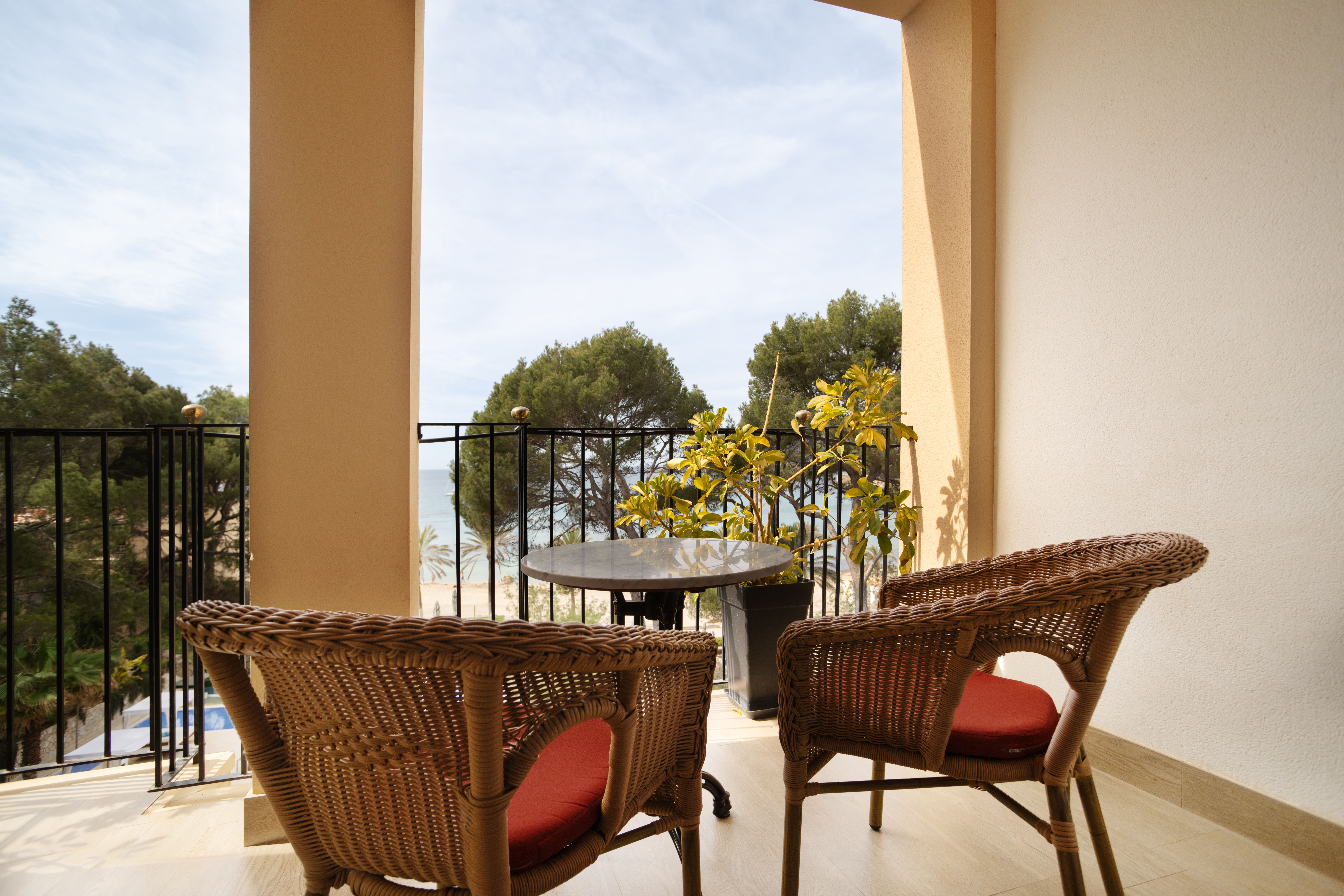 Double or Twin Deluxe Sea Front