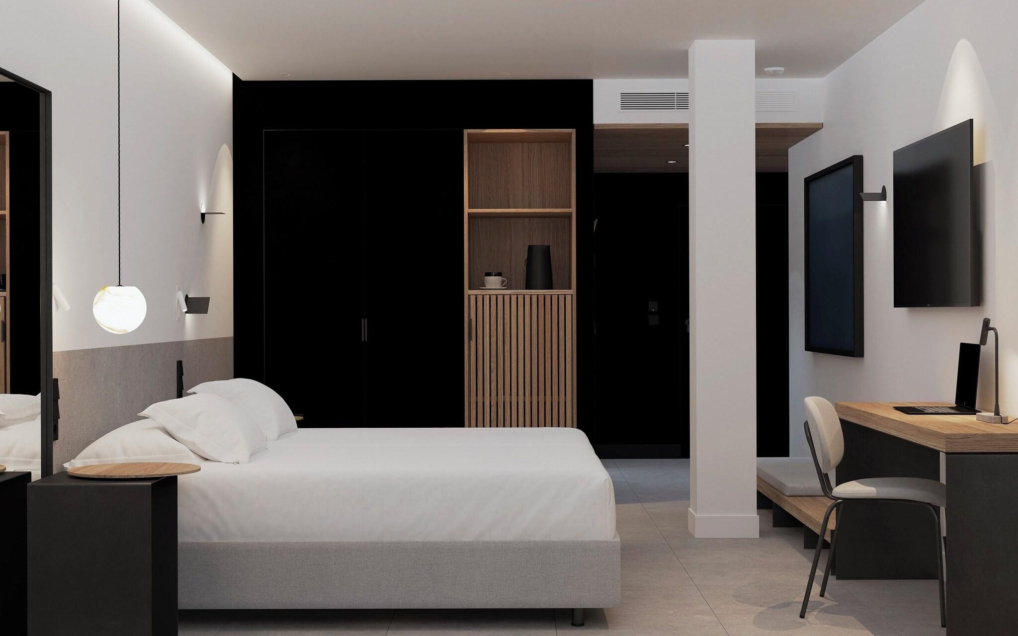 Double Queen Size Bed