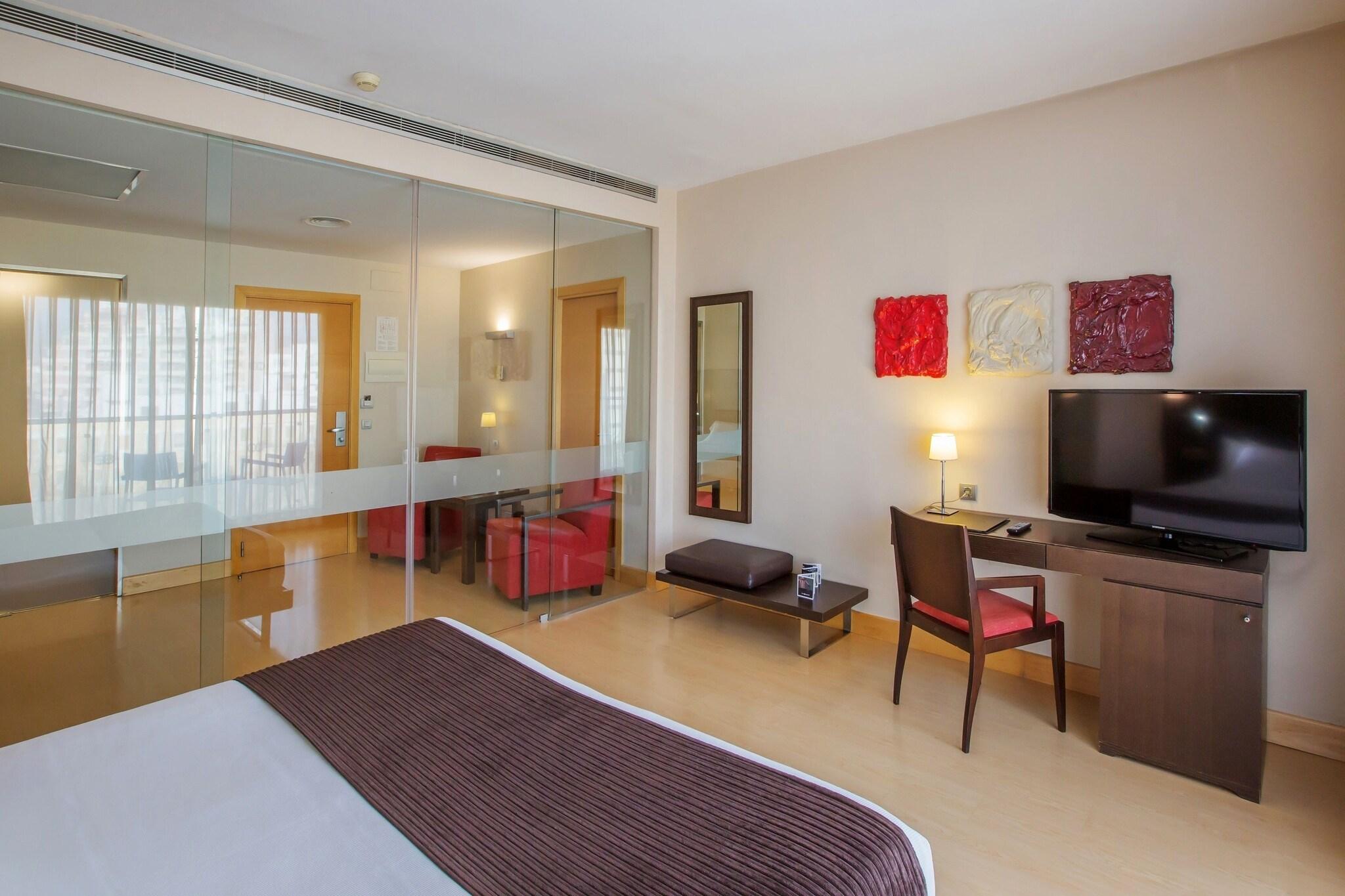 Junior Suite Queen Size Bed