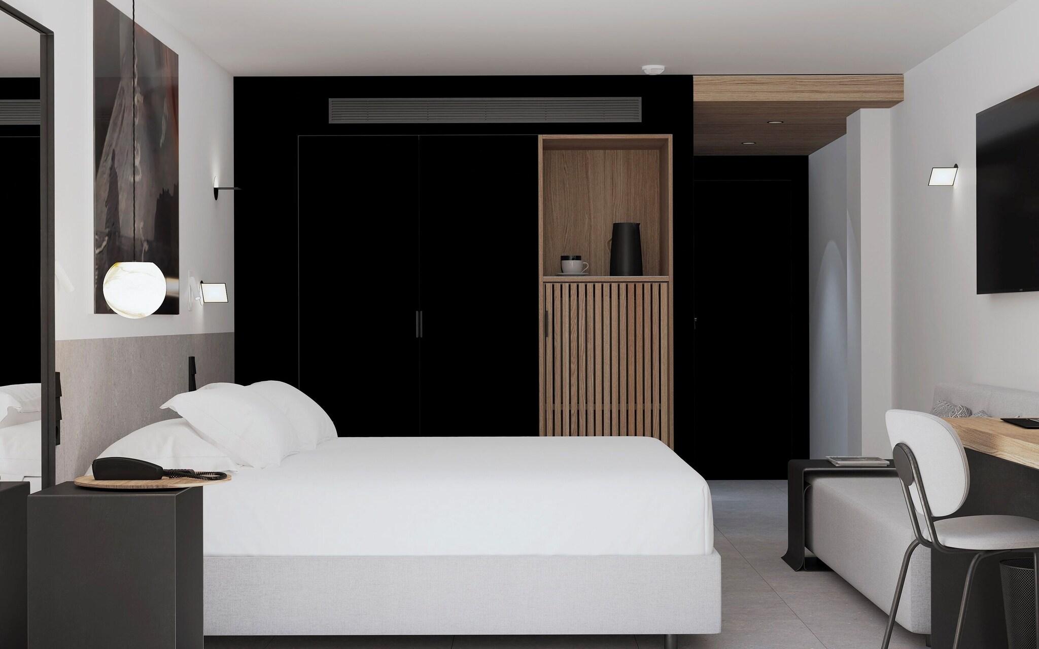 Double Queen Size Bed