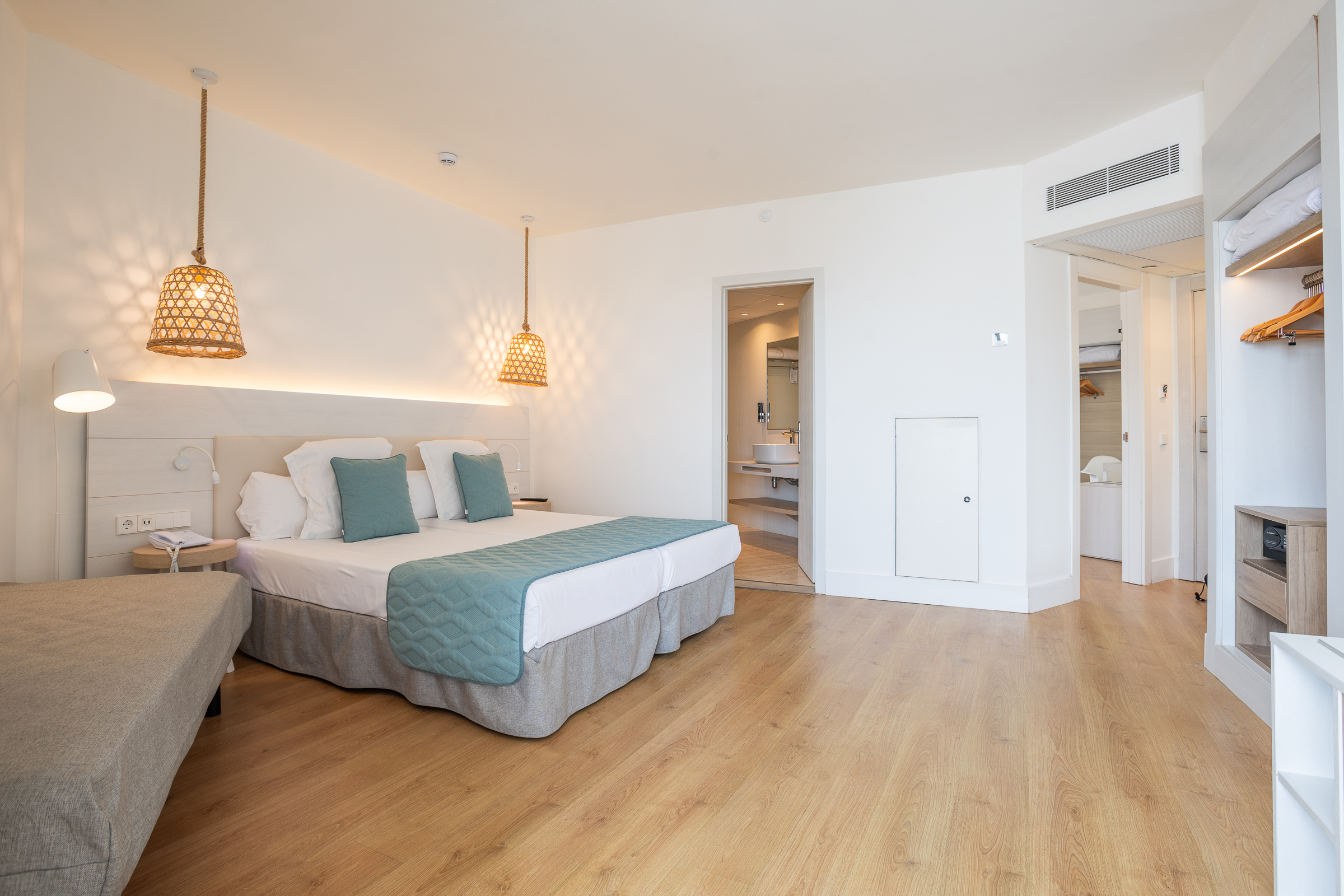 Triple Superior Sea View