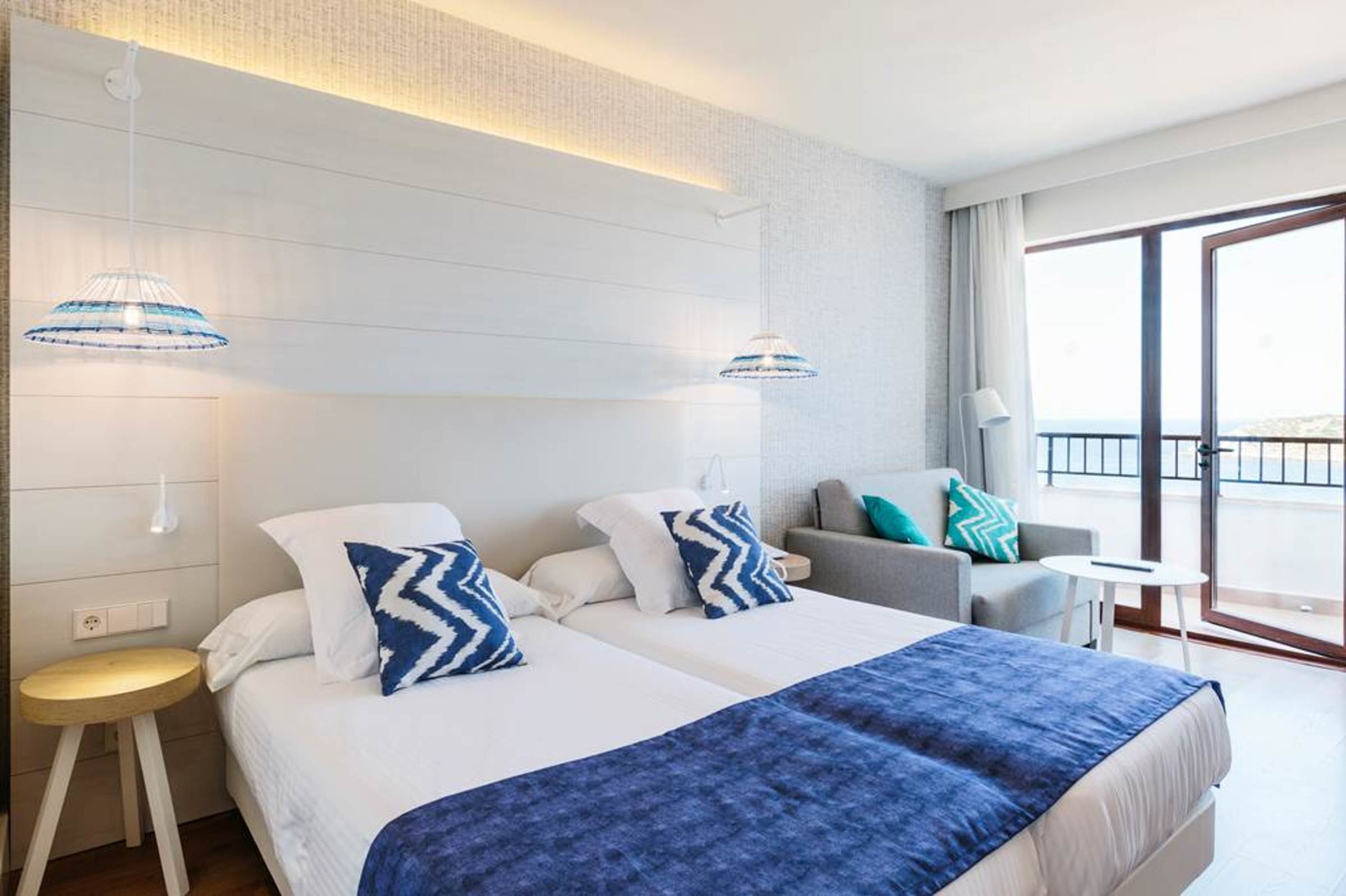 Double or Twin Capacity 2