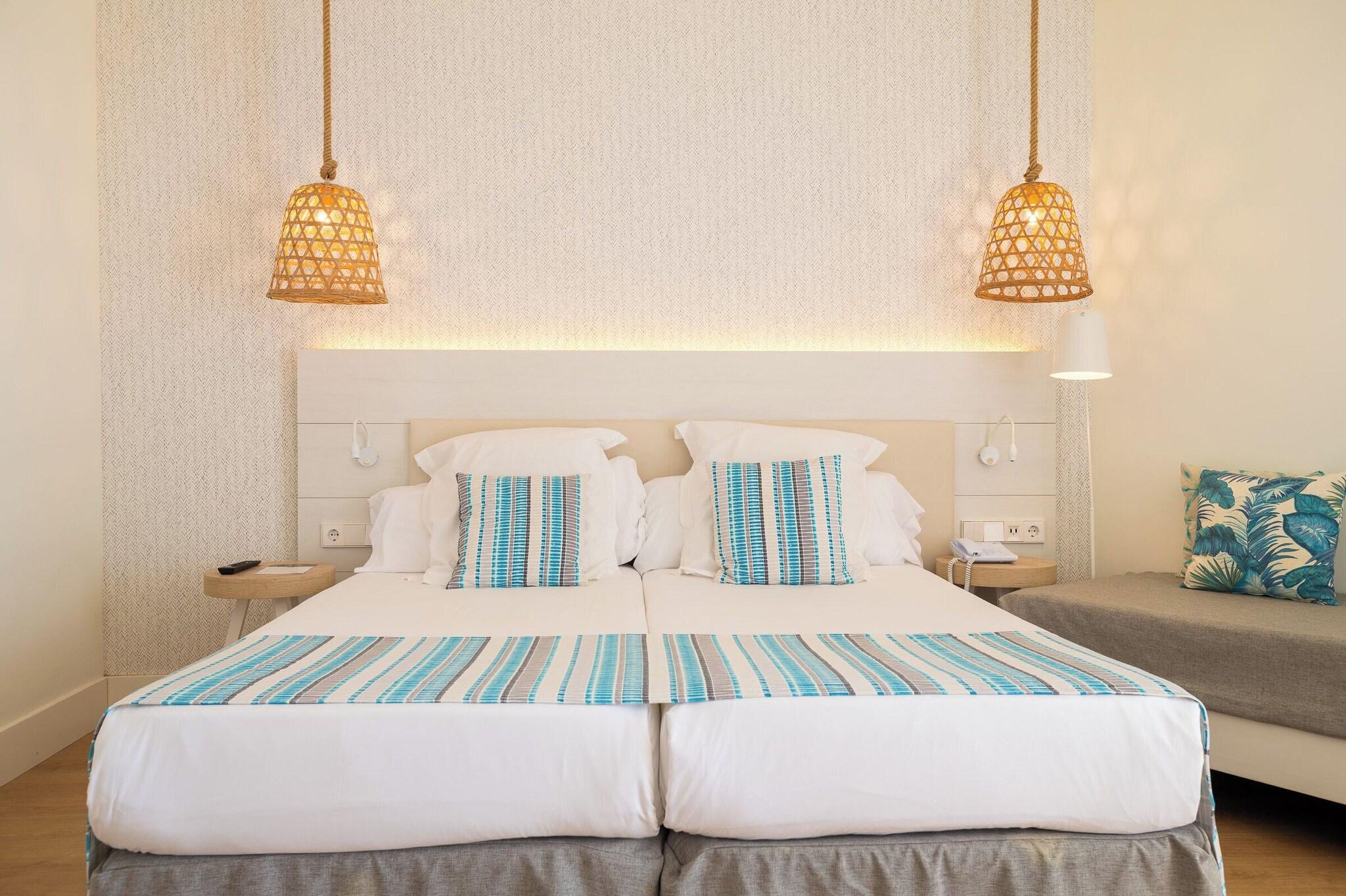 Twin Deluxe Sea View