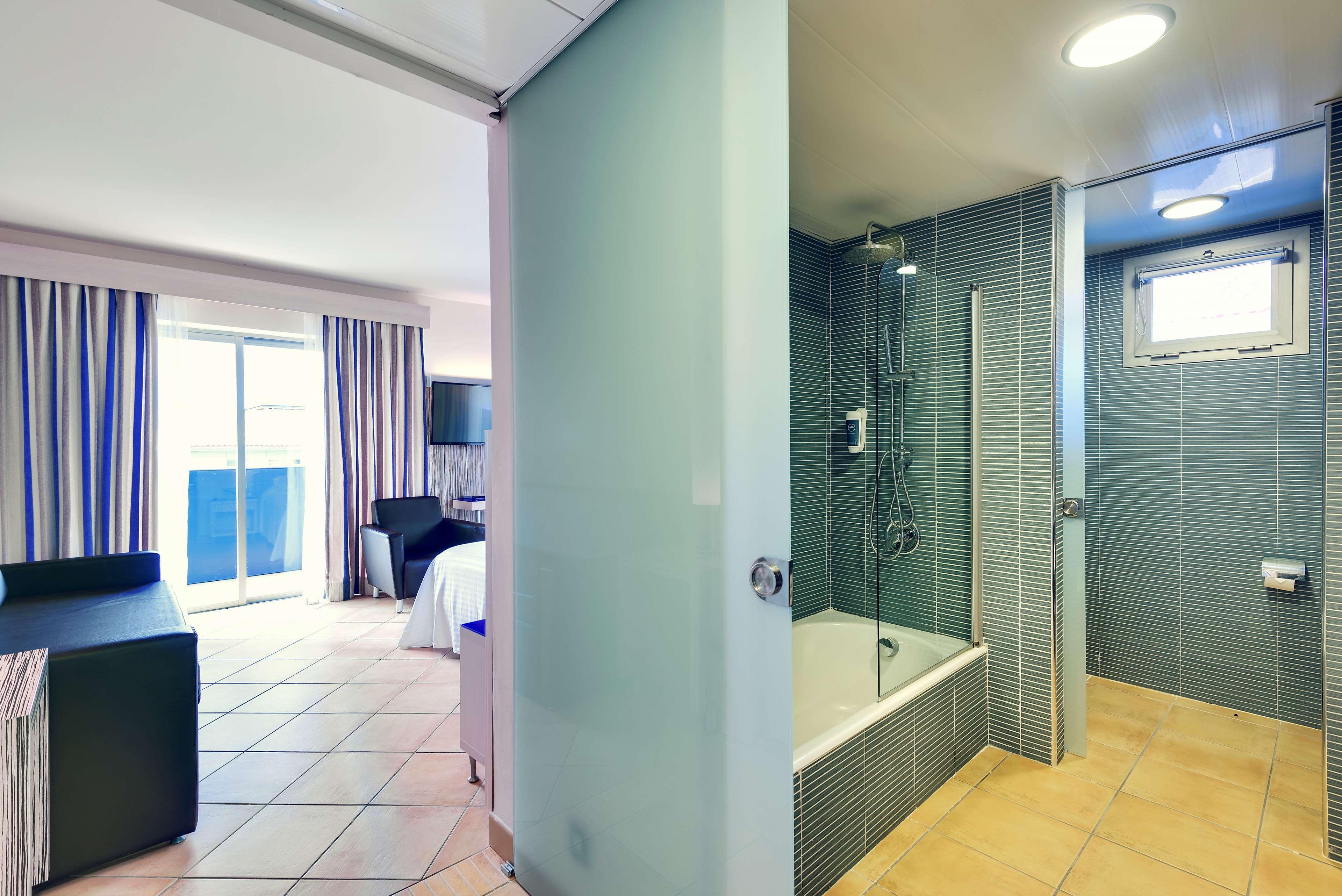 Family Room Standard