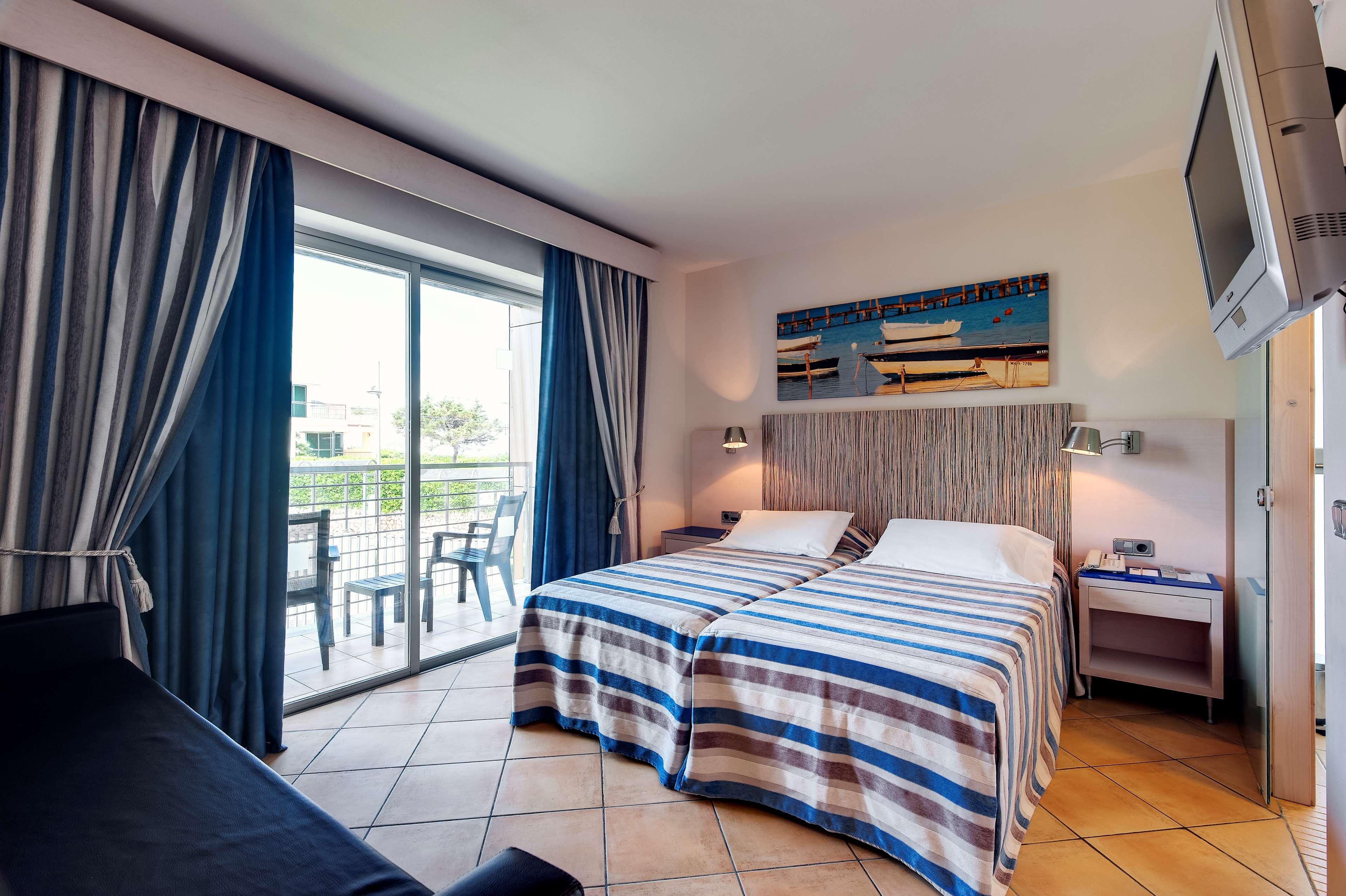 Double or Twin Deluxe