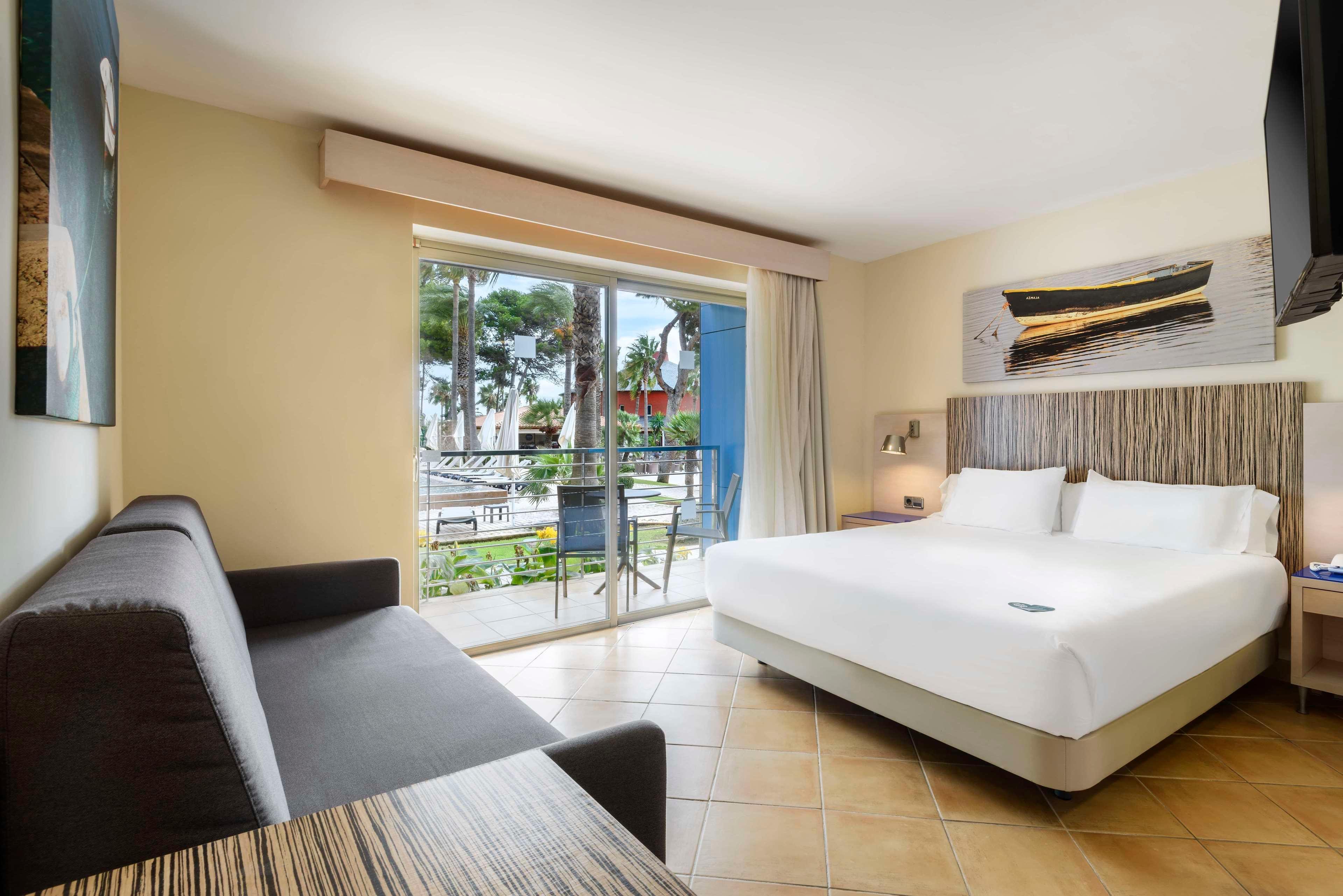 Double or Twin Deluxe