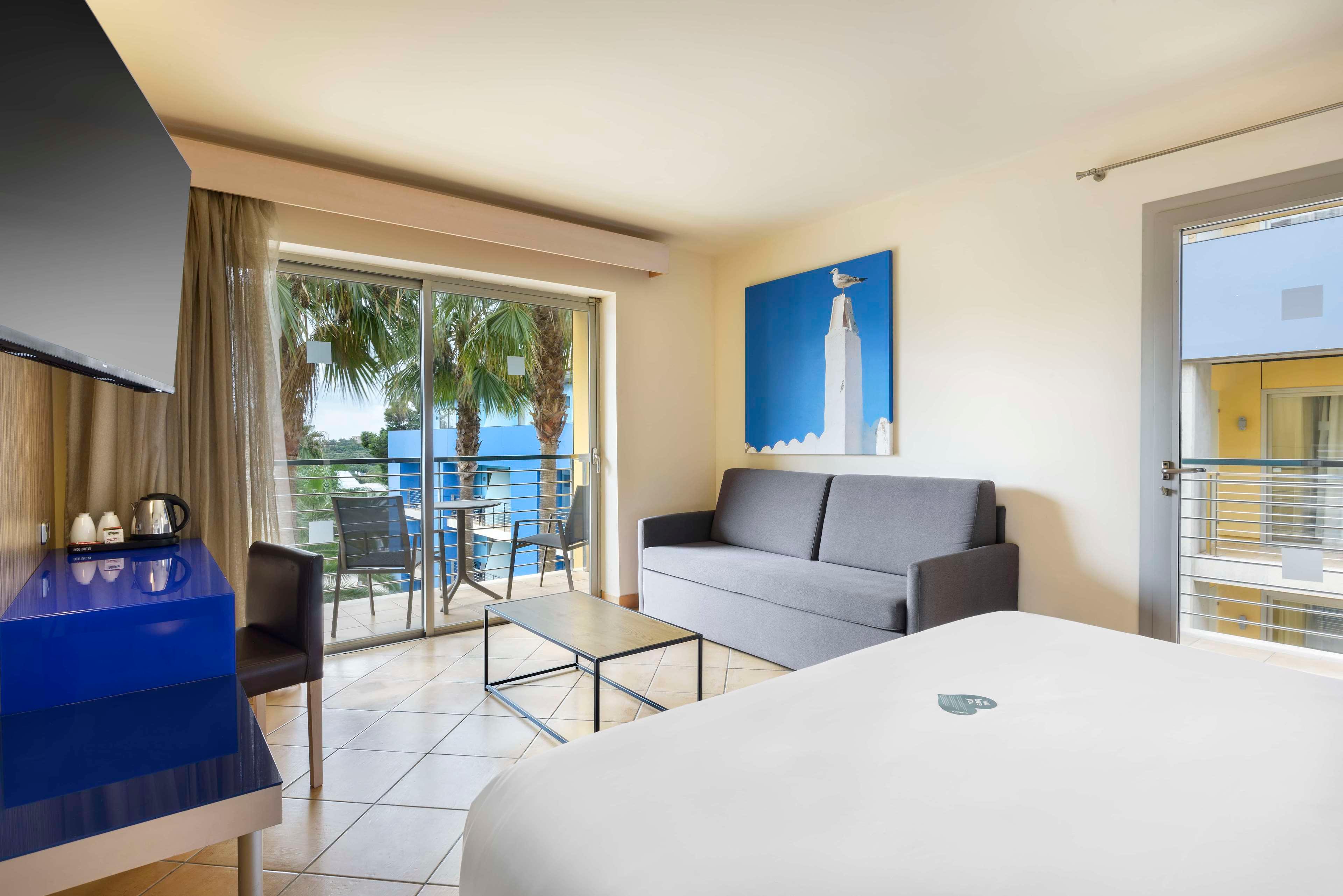 Double or Twin Deluxe