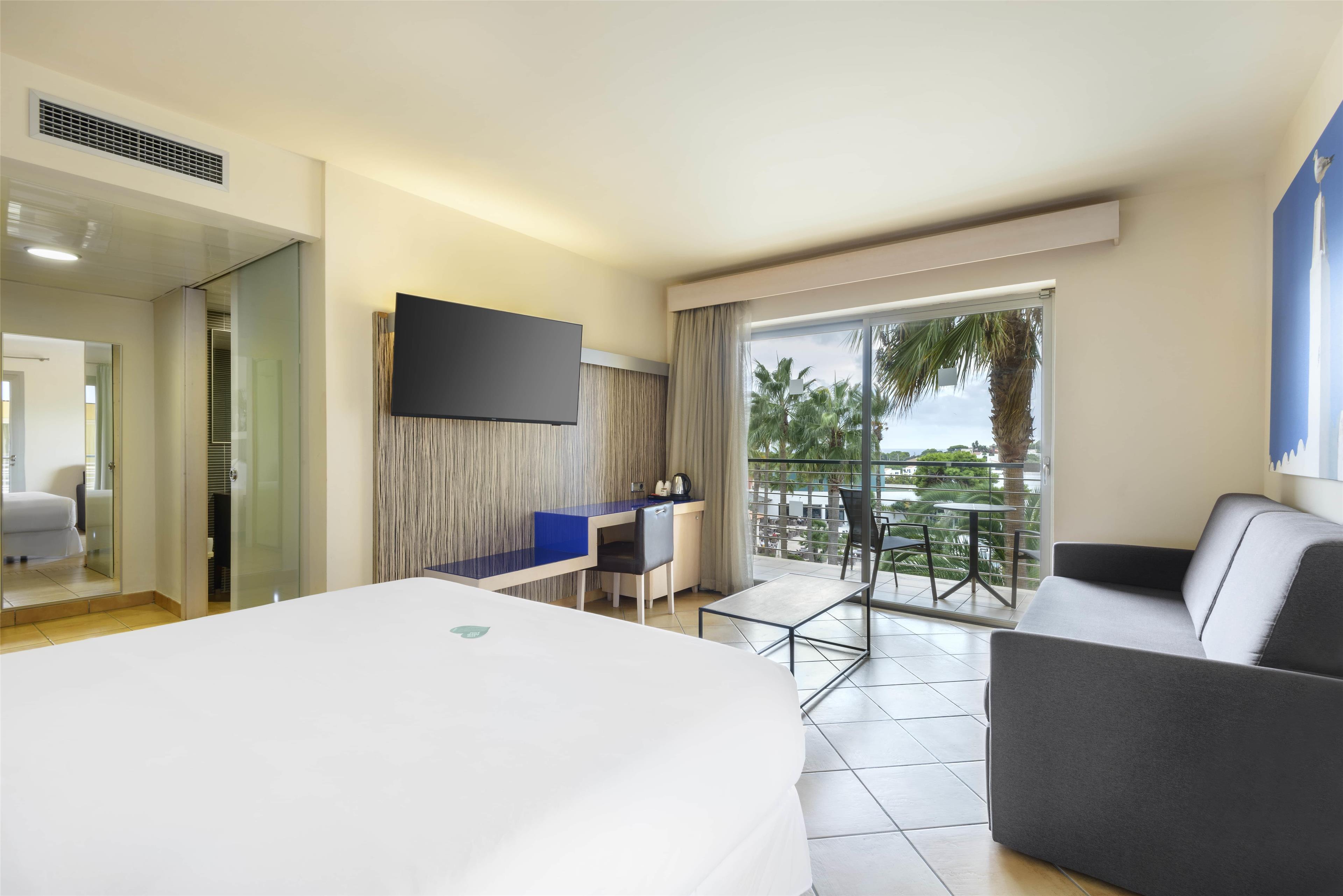 Double or Twin Deluxe