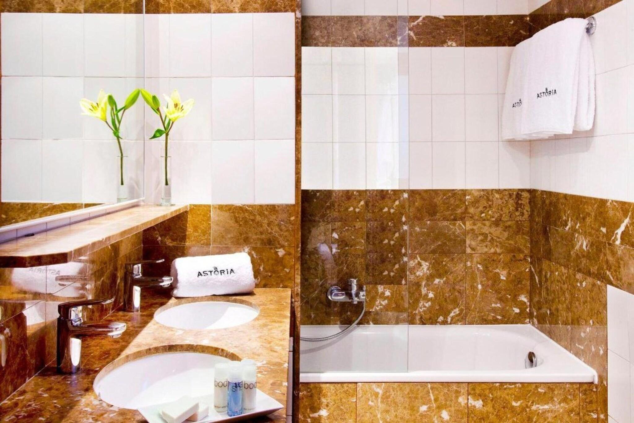 Family Room Three Beds