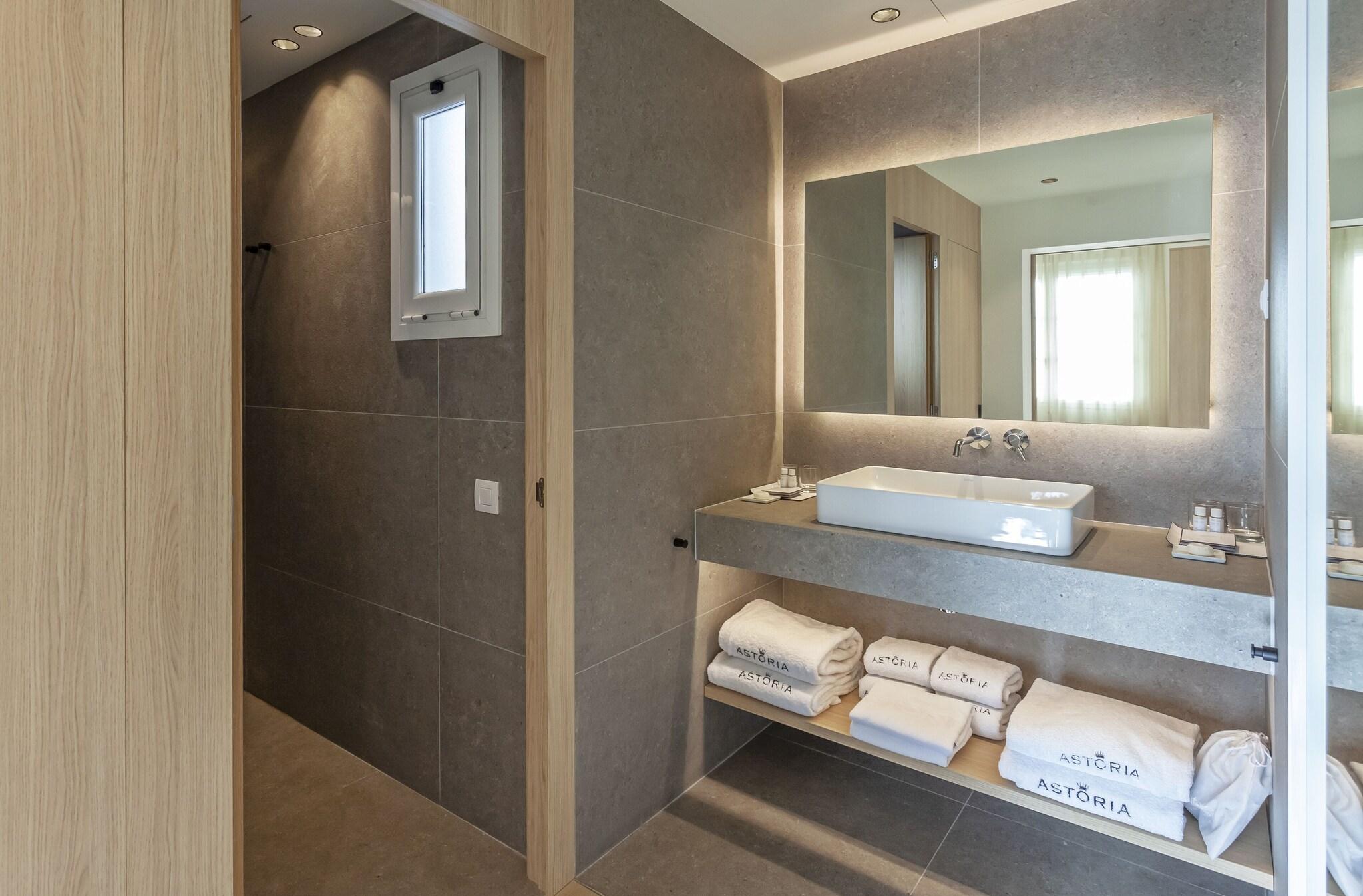 Family Room Three Beds