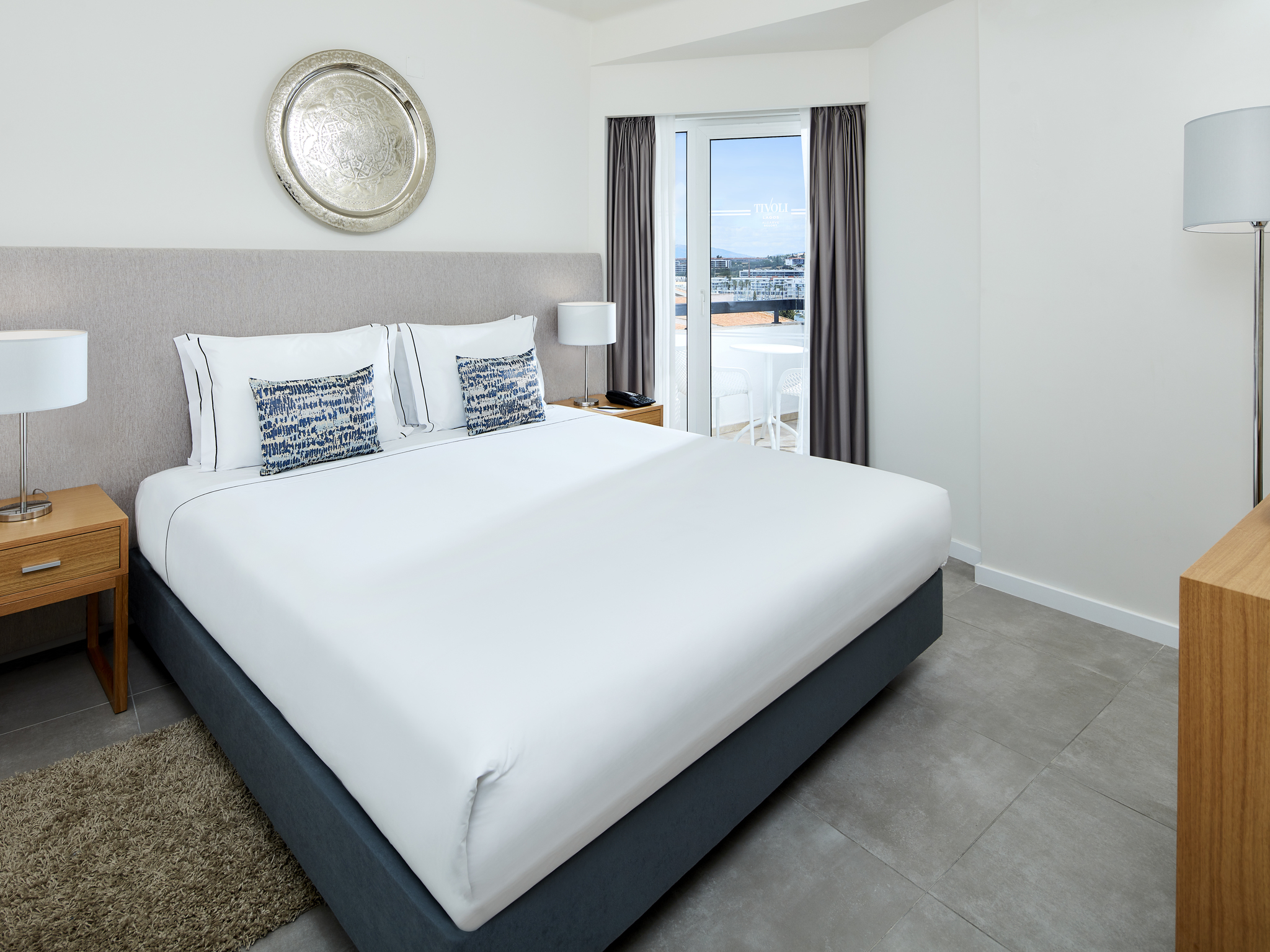 Family Room Deluxe Pool View